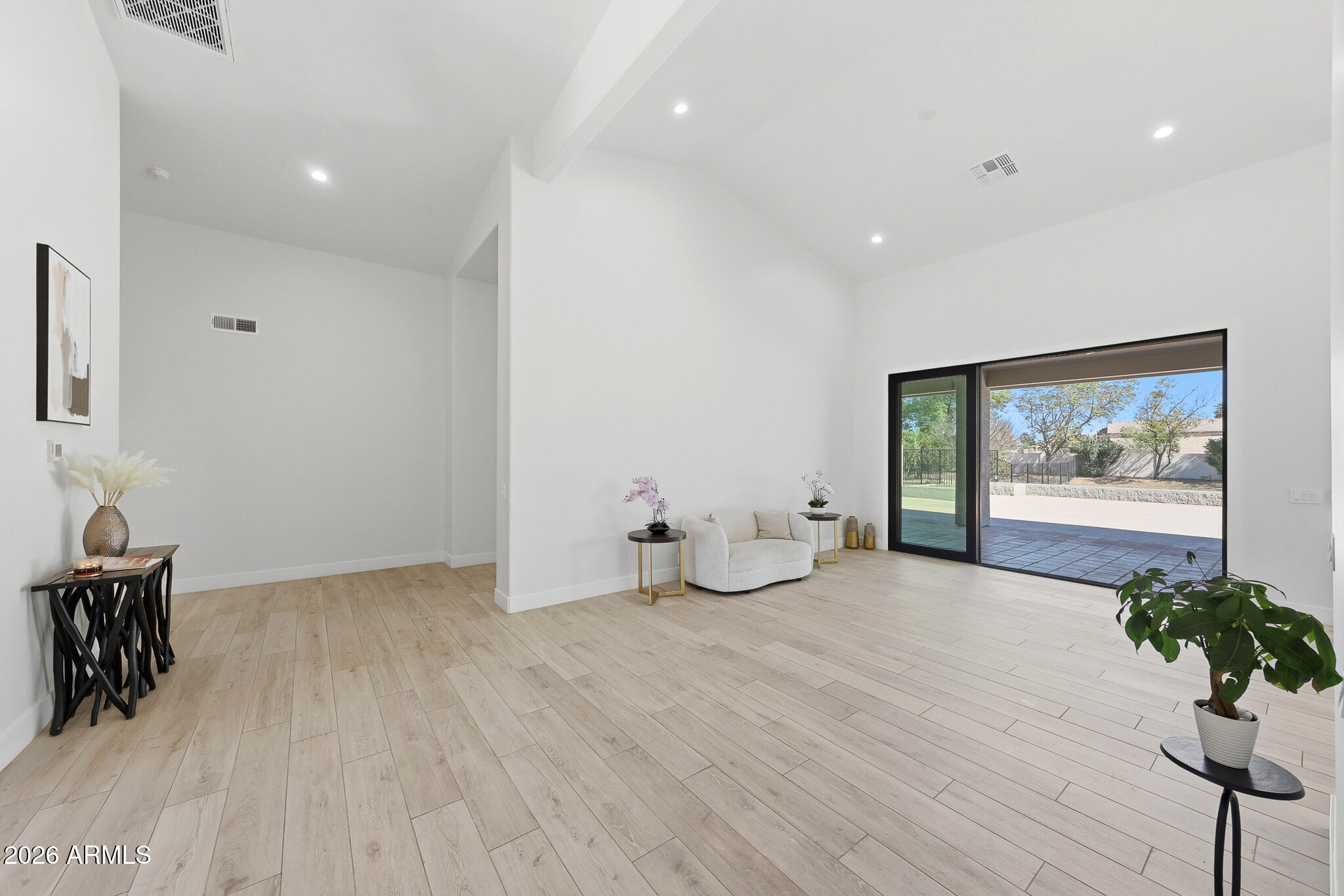 CAMELBACK FARMS - Residential