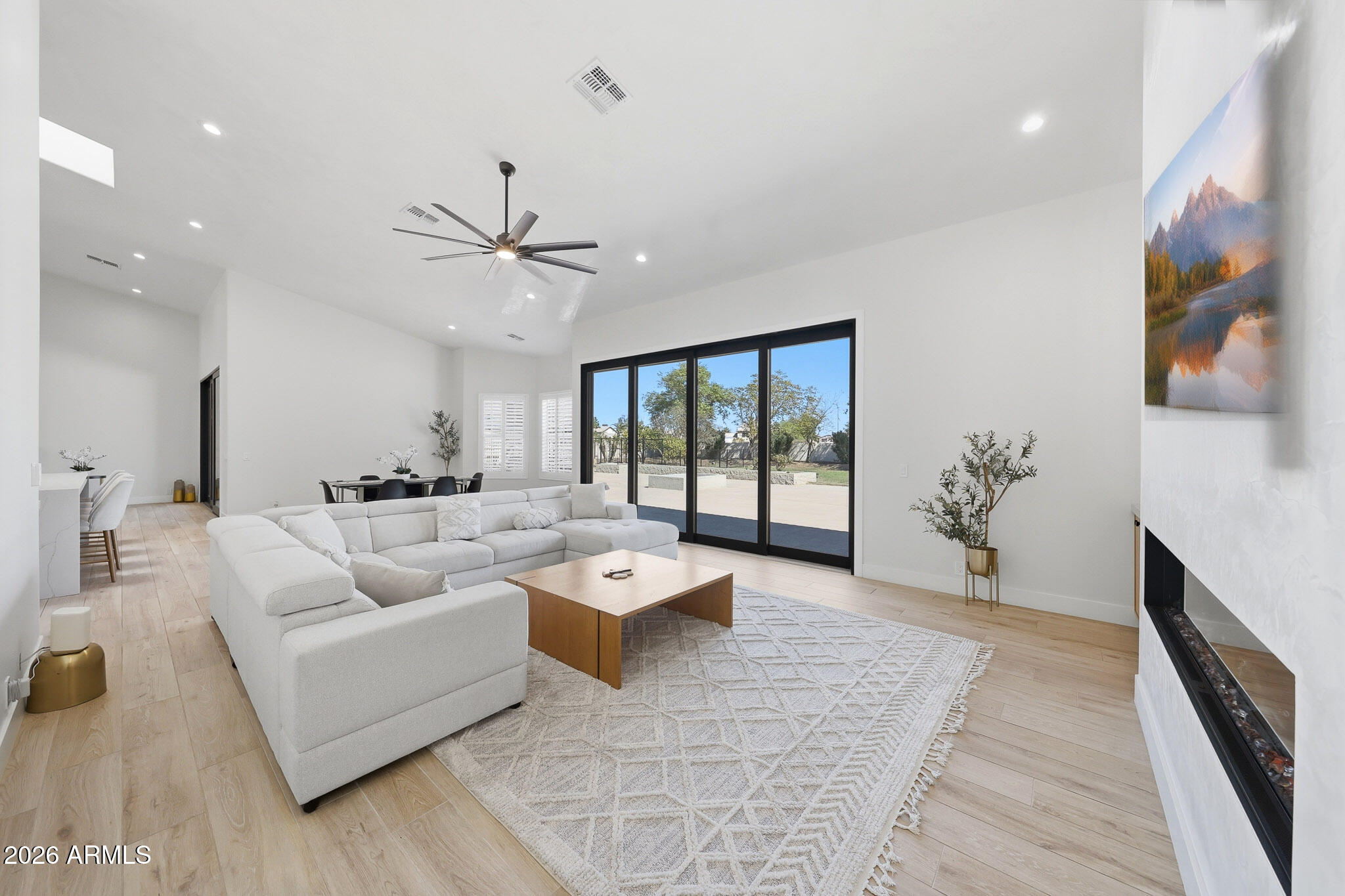 CAMELBACK FARMS - Residential