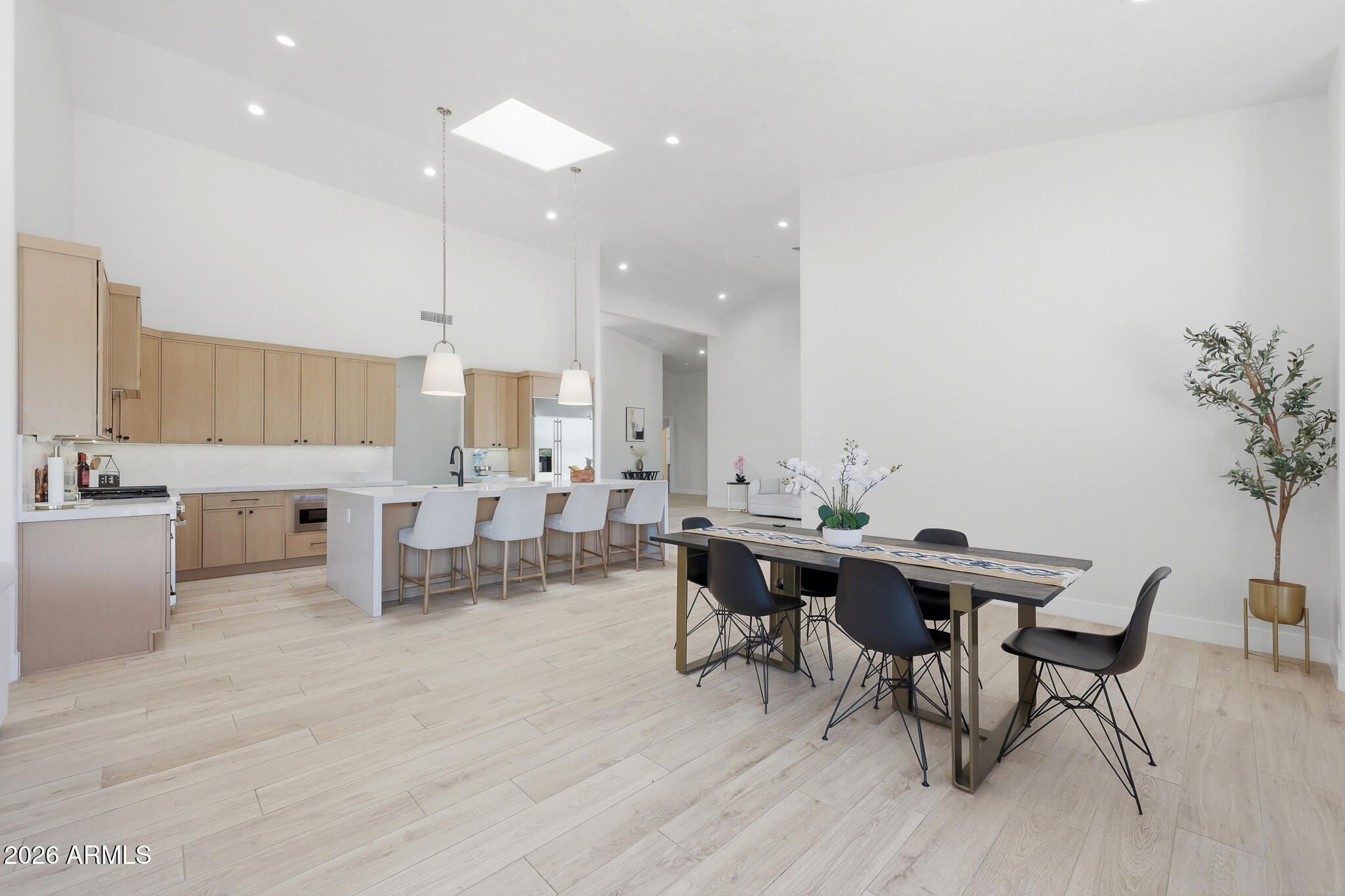 CAMELBACK FARMS - Residential