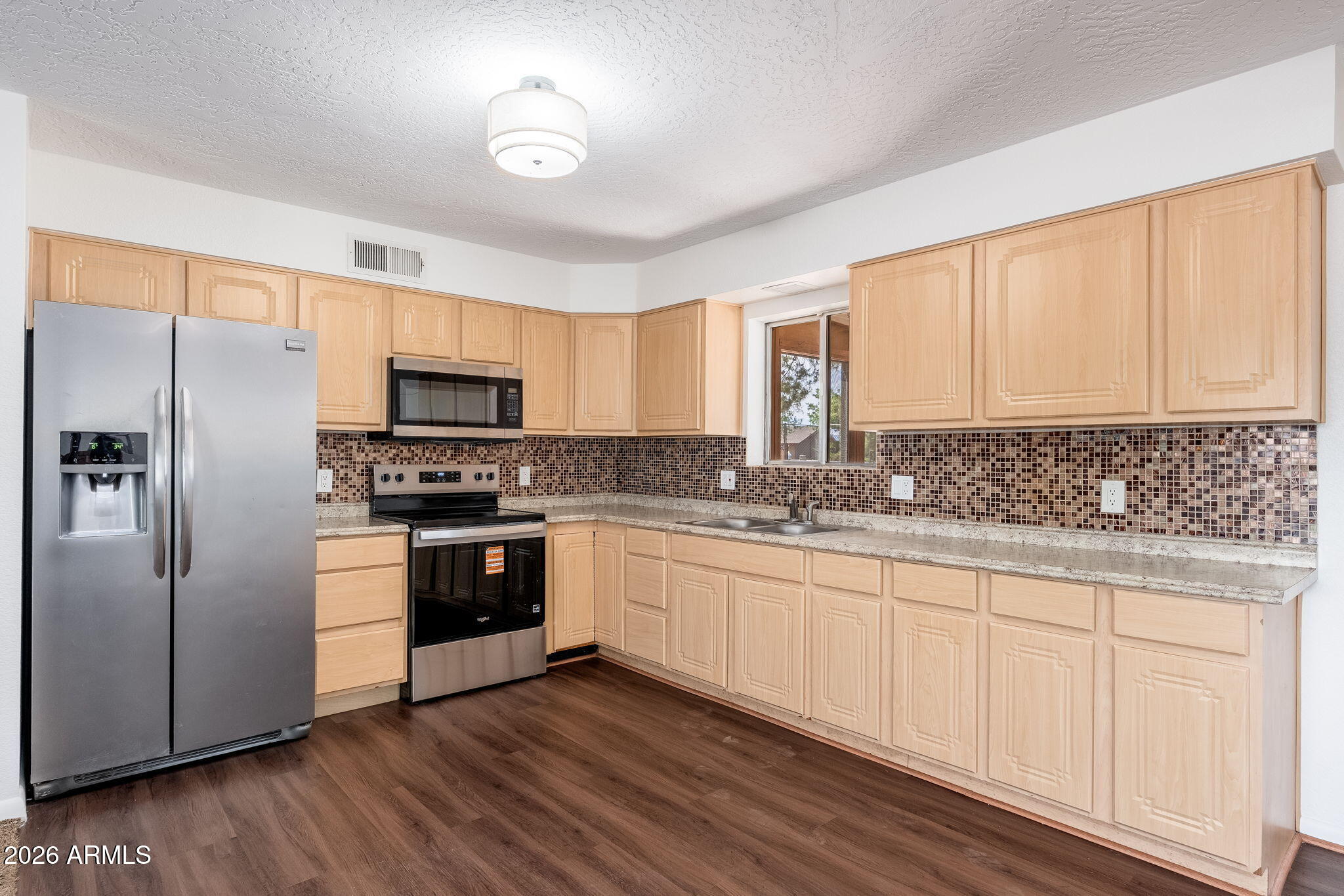 2426 S LARIAT Circle