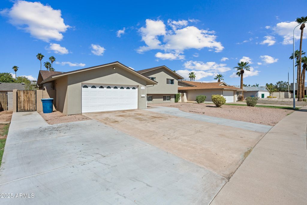 Photo of 1720 E Hermosa Drive, Tempe, AZ 85282 (MLS # 6920697)