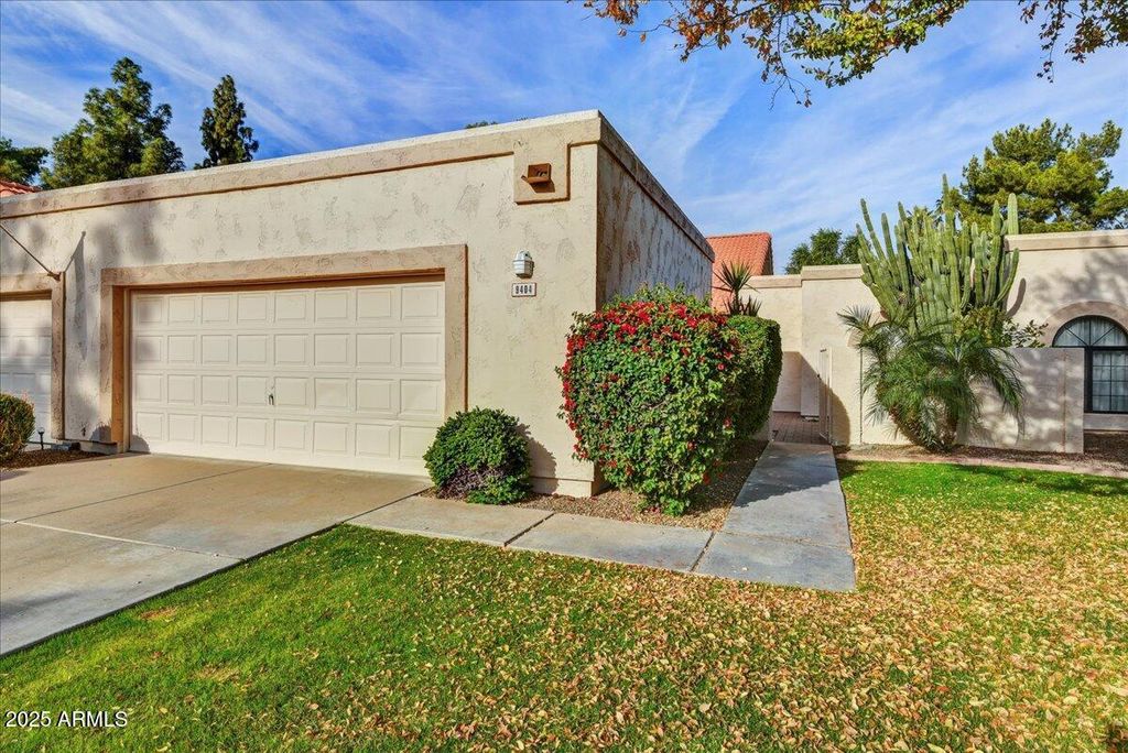 Photo of 9404 W Morrow Drive, Peoria, AZ 85382 (MLS # 6960815)