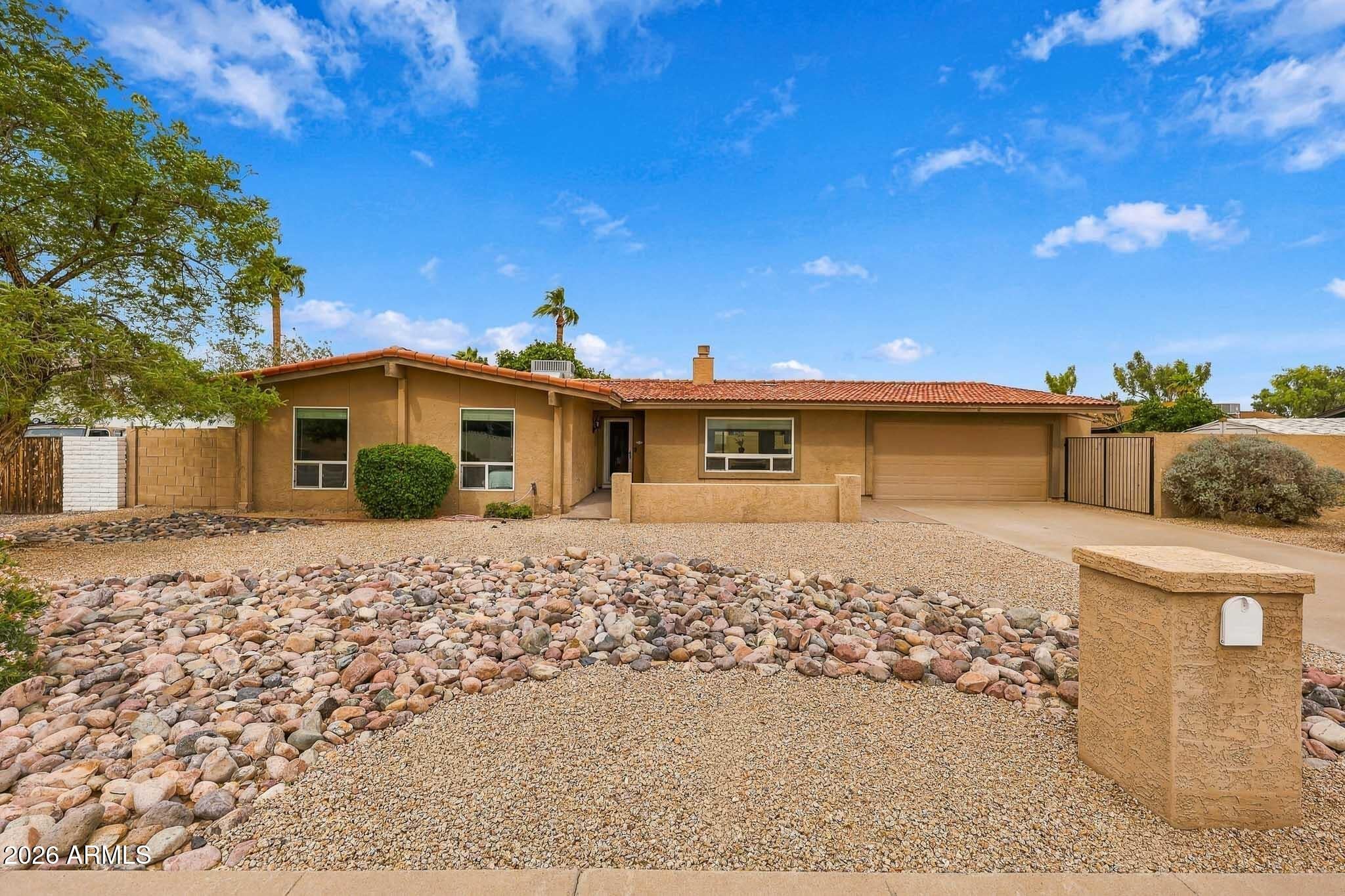 802 W CARIBBEAN Lane