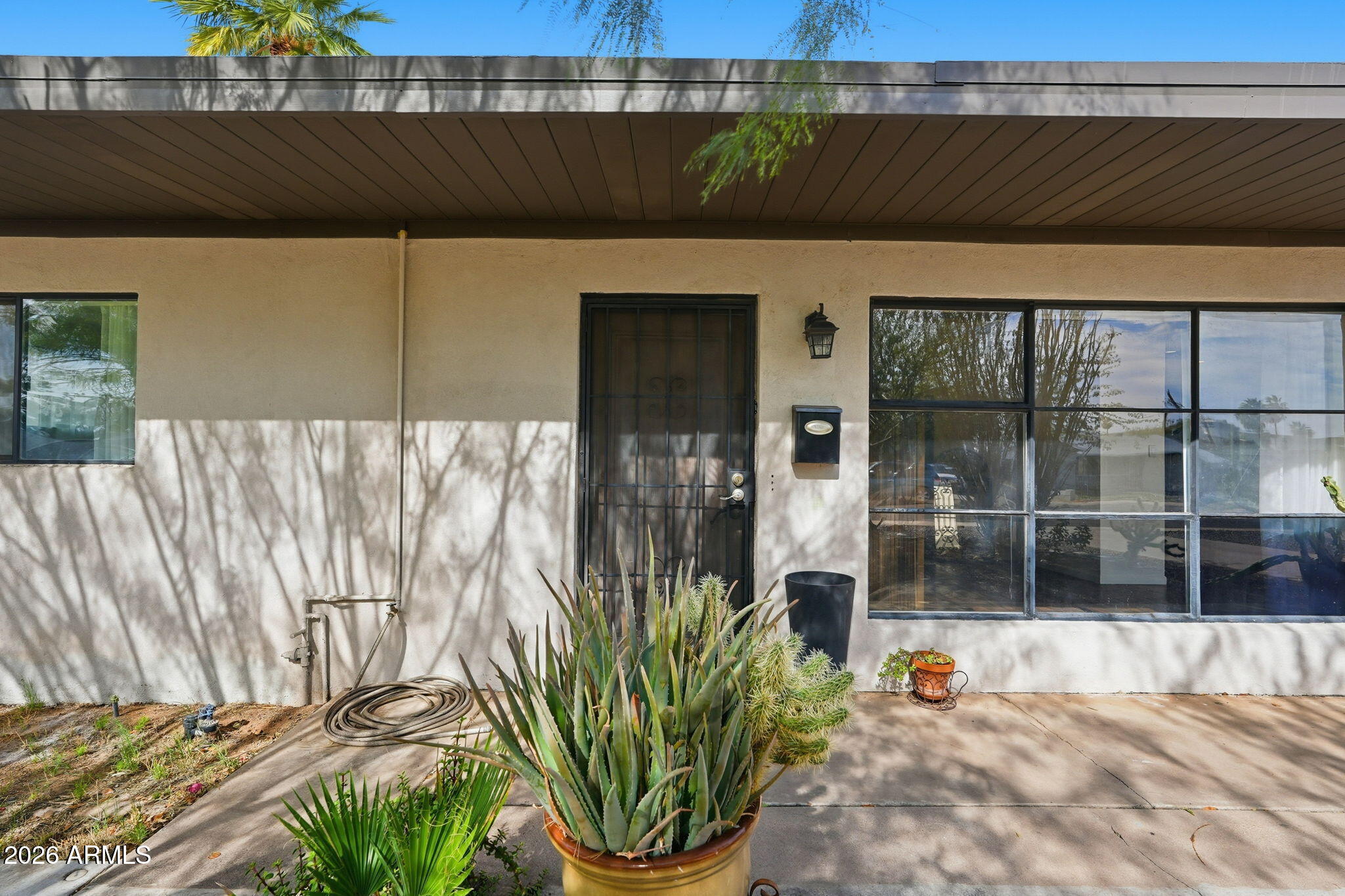 2326 E MULBERRY Drive