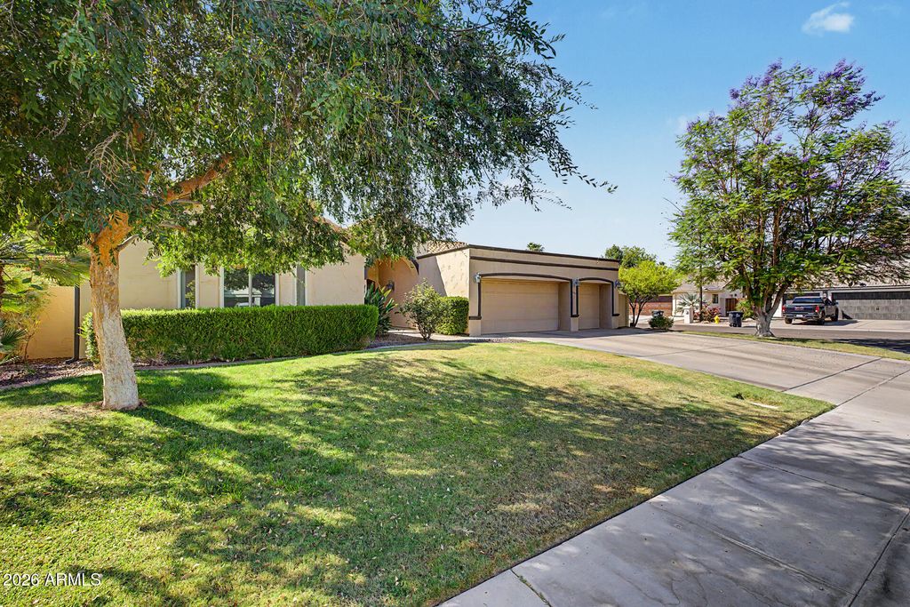 Photo of 2142 E Desoto Way, Gilbert, AZ 85234 (MLS # 7026922)