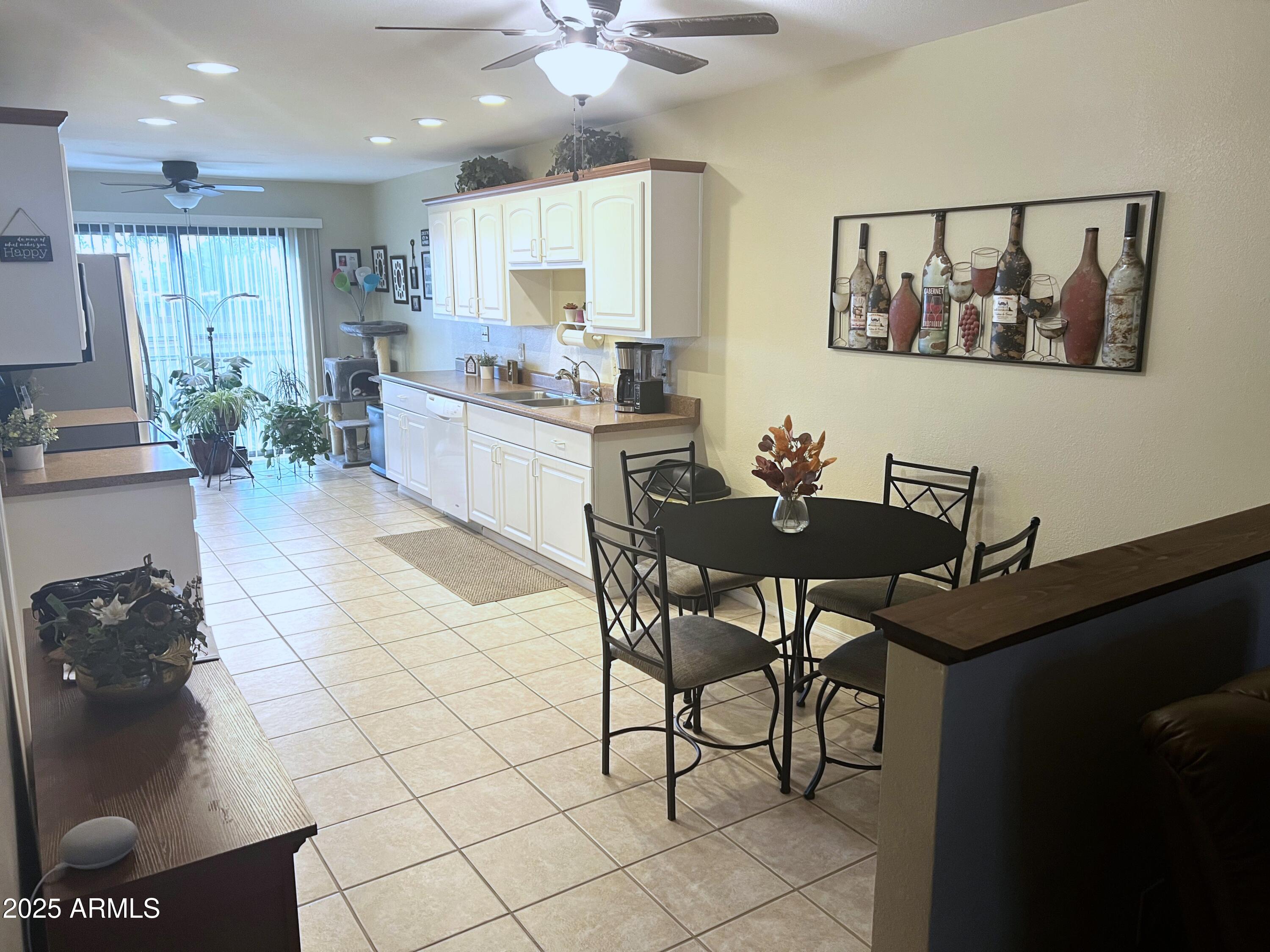 455 S DELAWARE Drive 117