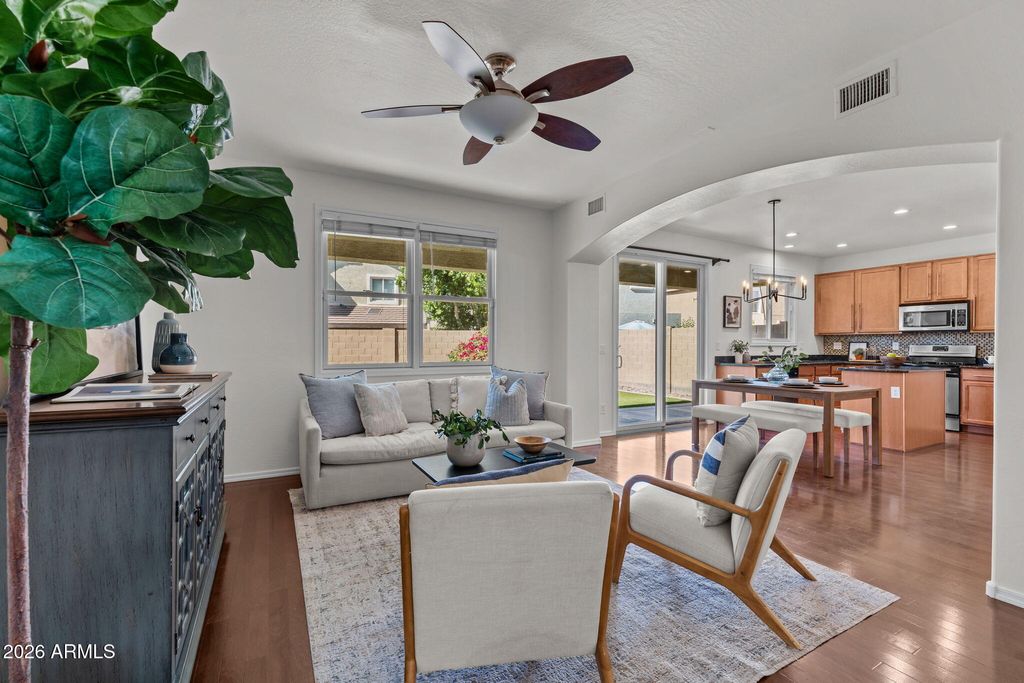 Photo of 2214 E Fraktur Road, Phoenix, AZ 85040 (MLS # 7028250)