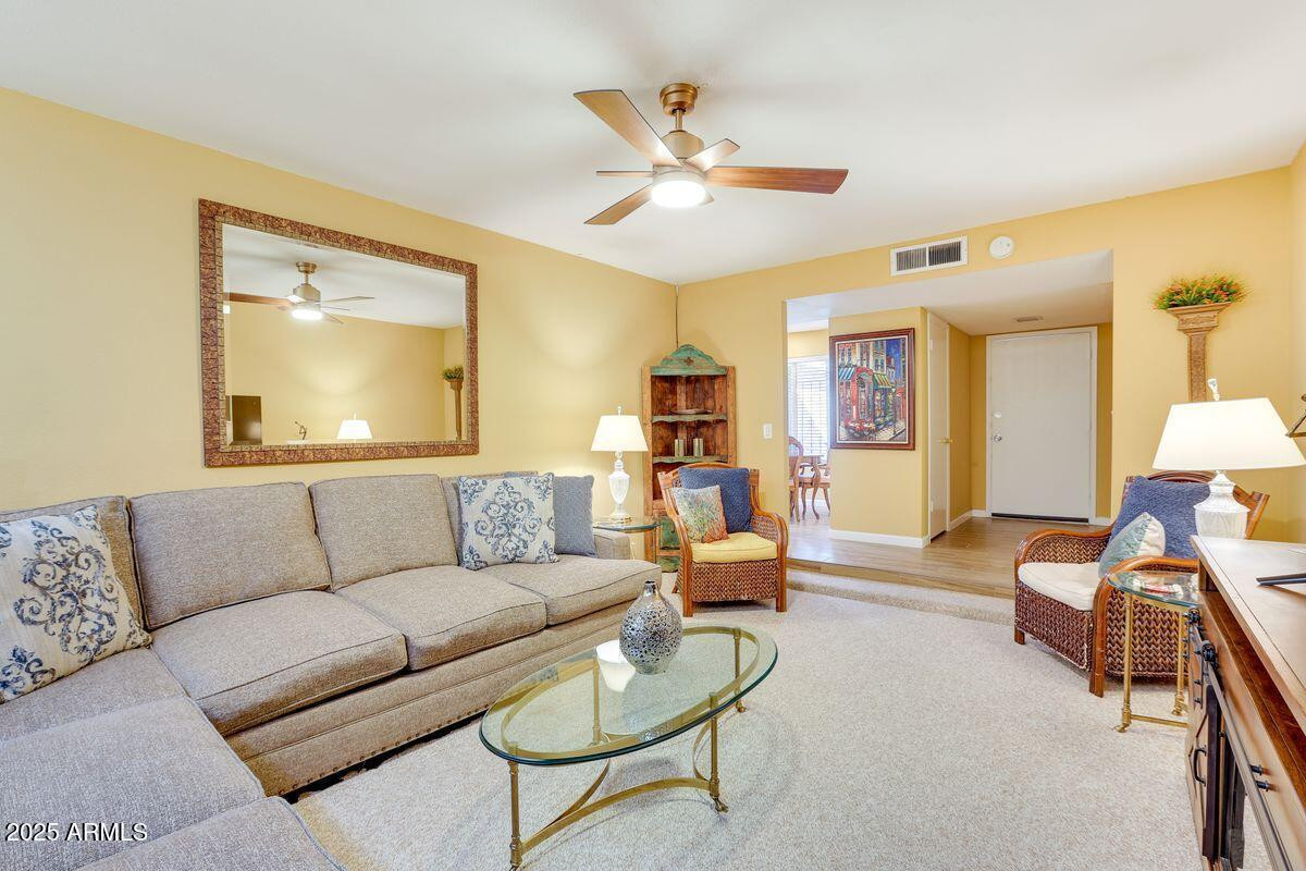 4933 W Larkspur Drive