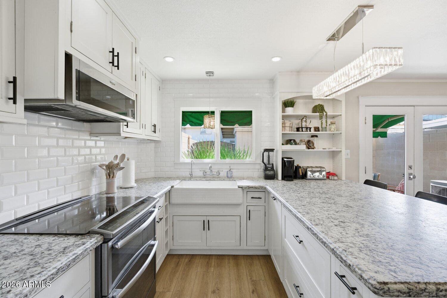 6051 N GRANITE REEF Road