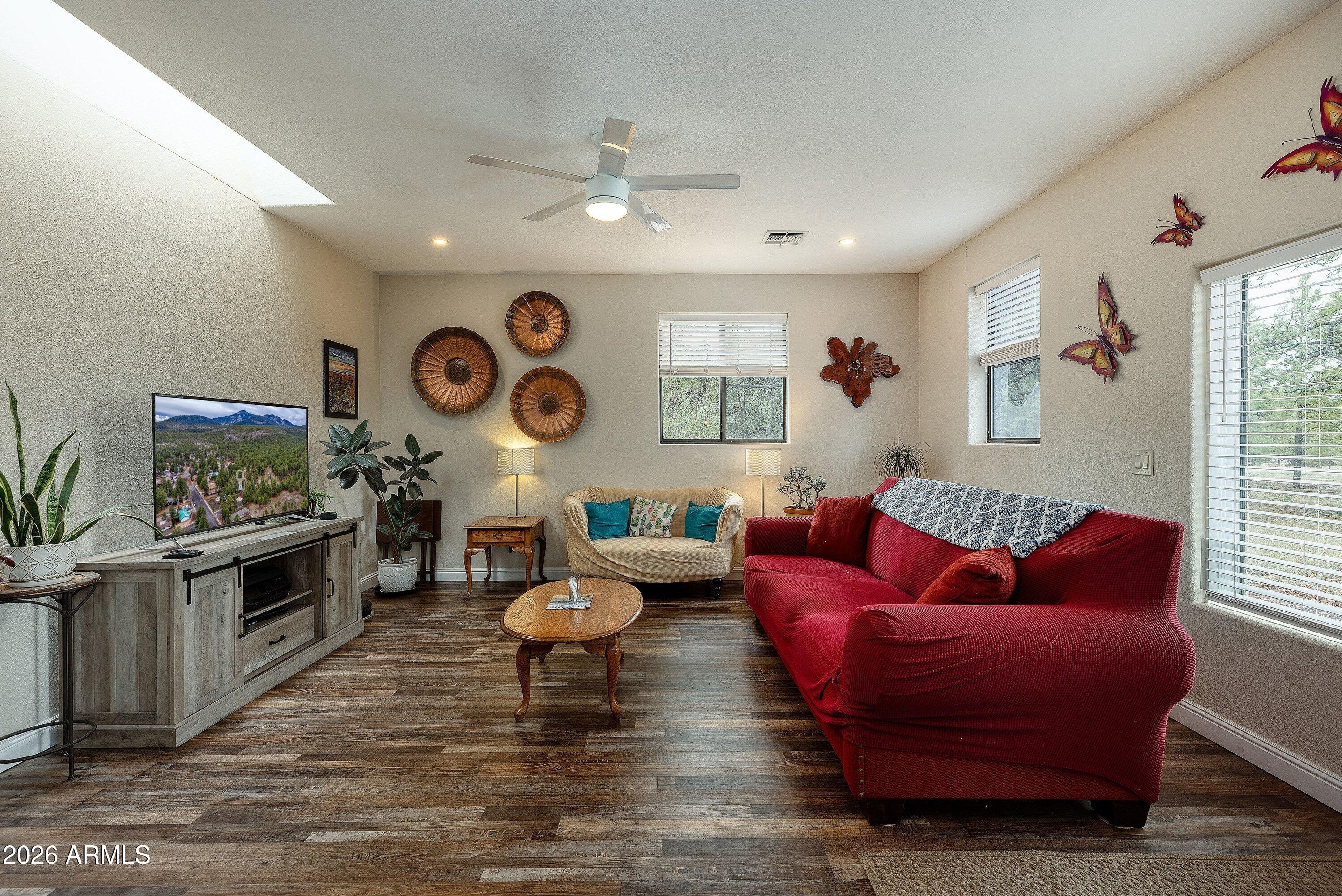 1111 W SHERIDAN Avenue