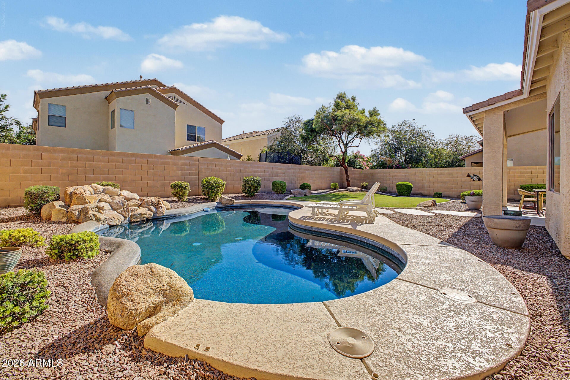 2317 E REDWOOD Court