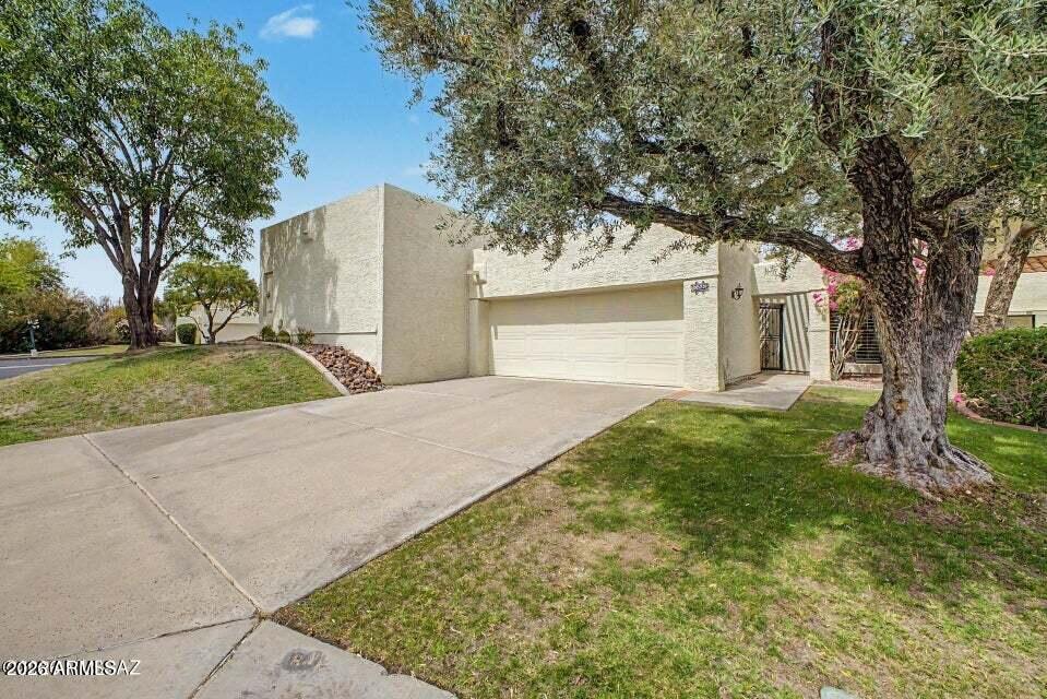 5829 N 24TH Place
