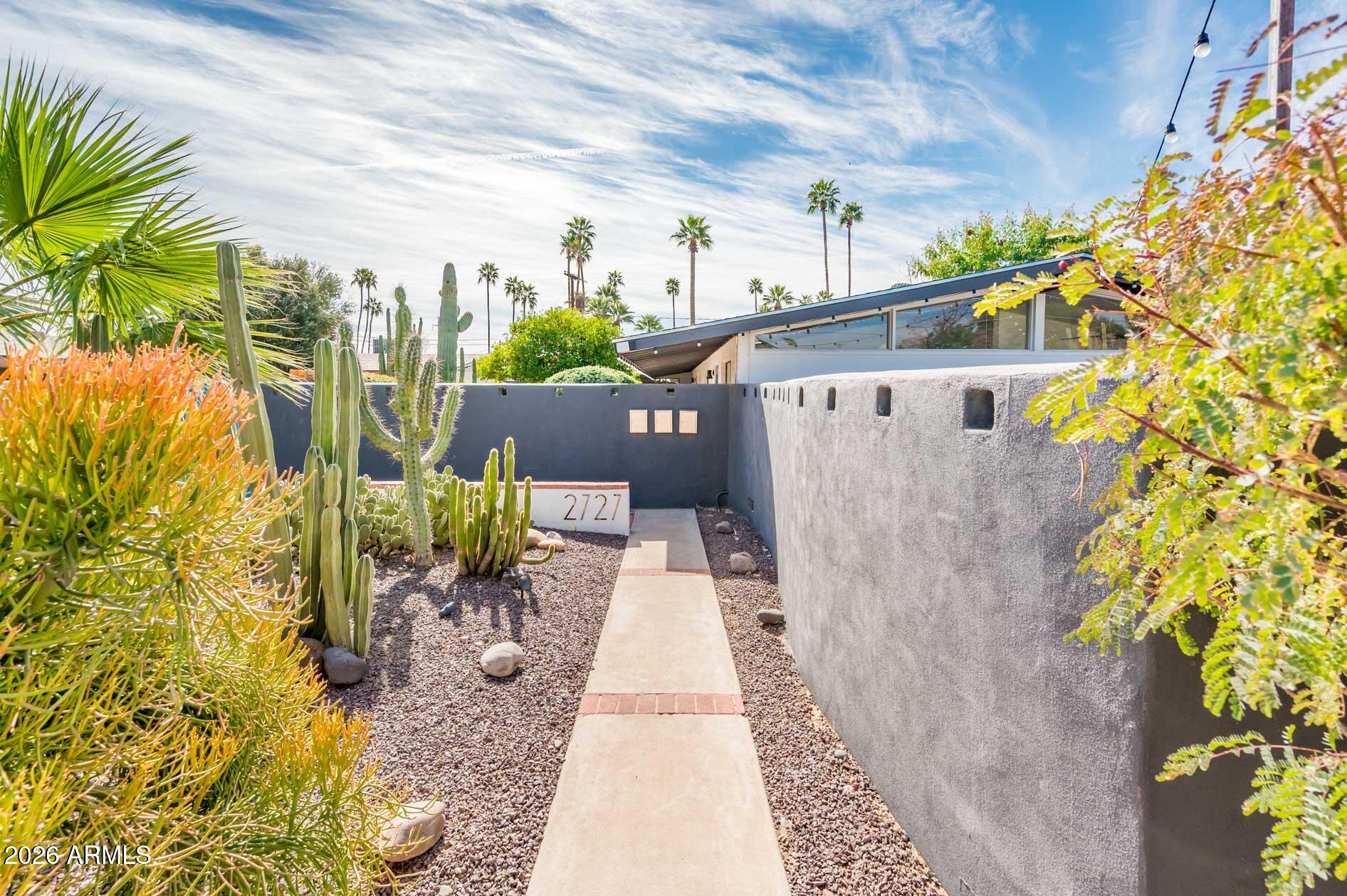 2727 E MONTECITO Avenue