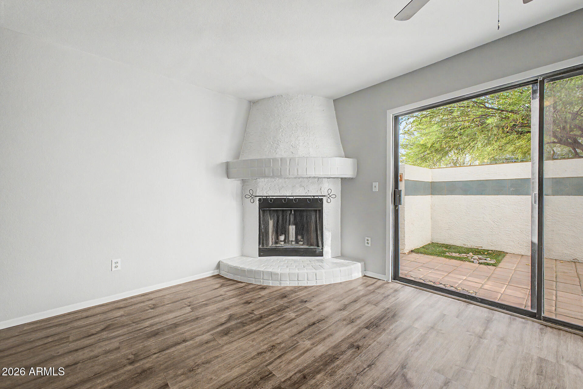 1326 E SUSAN Lane