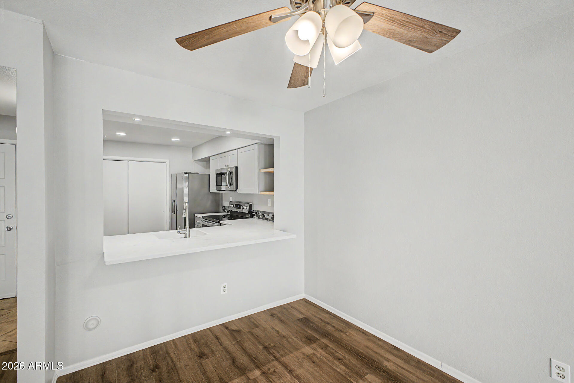 1326 E SUSAN Lane