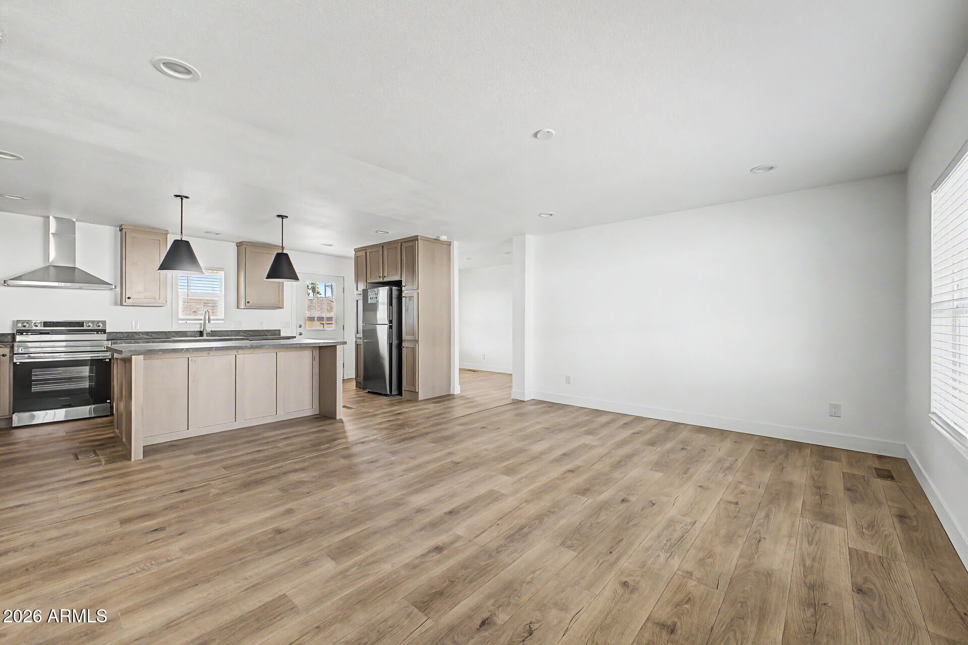 1091 S CEDAR Drive