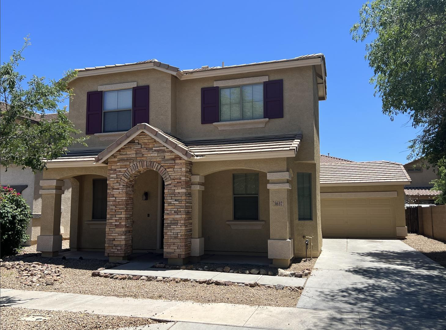 3637 E Parkview Drive