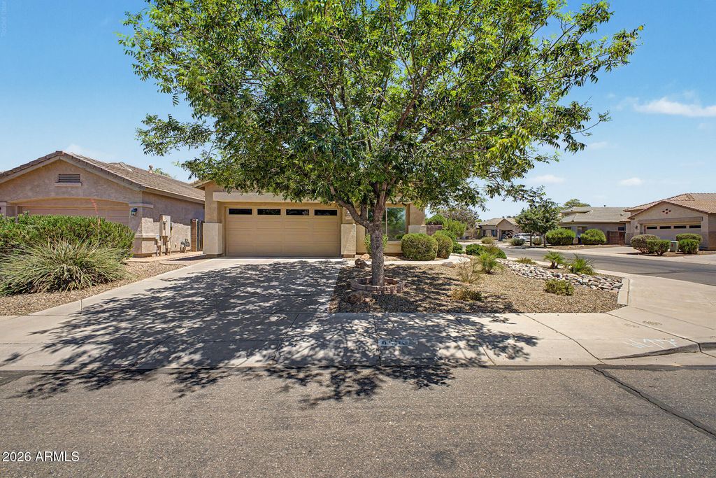 Photo of 44004 W Pioneer Road, Maricopa, AZ 85139 (MLS # 7045836)