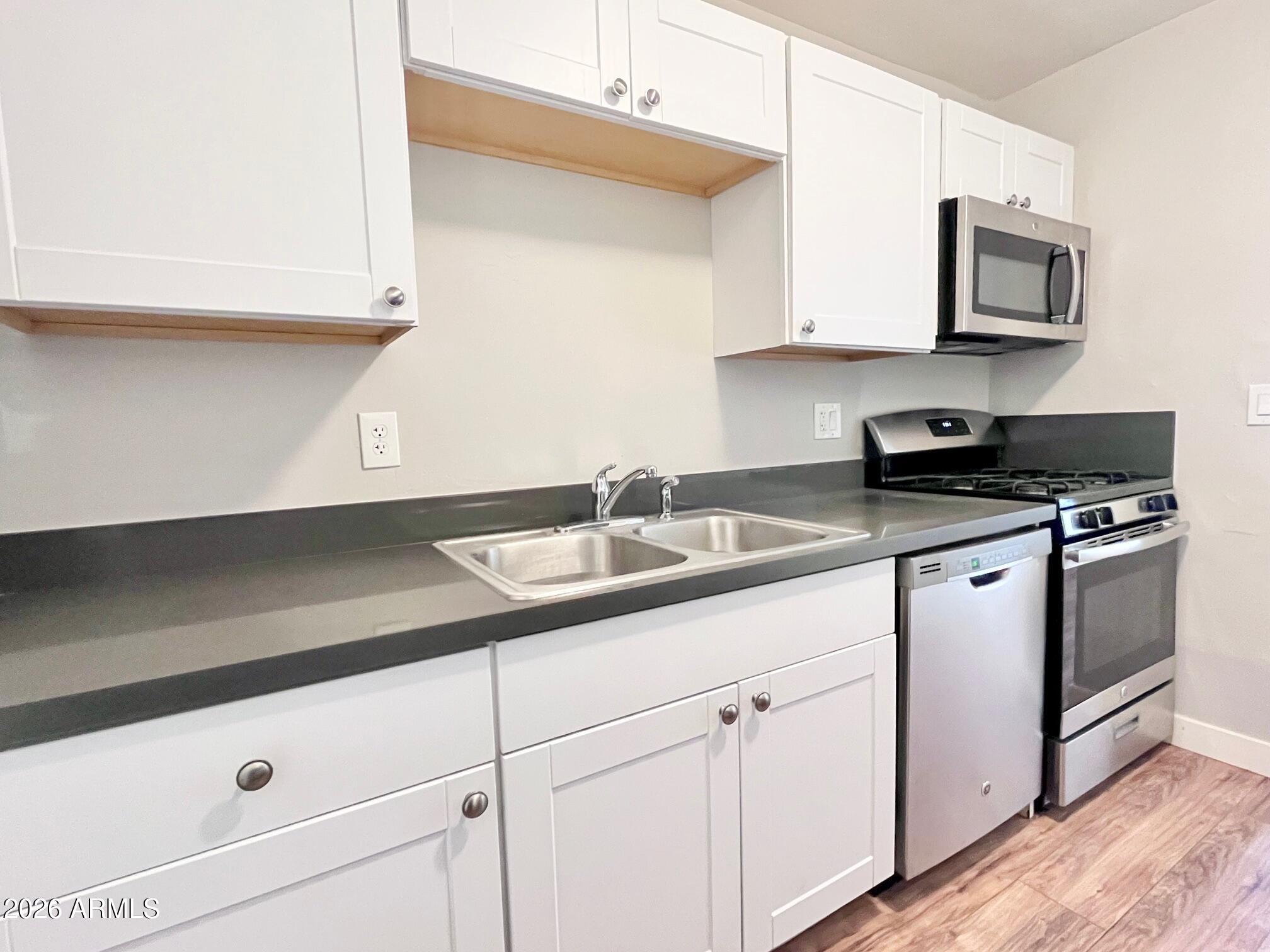 10839 N 15TH Avenue N