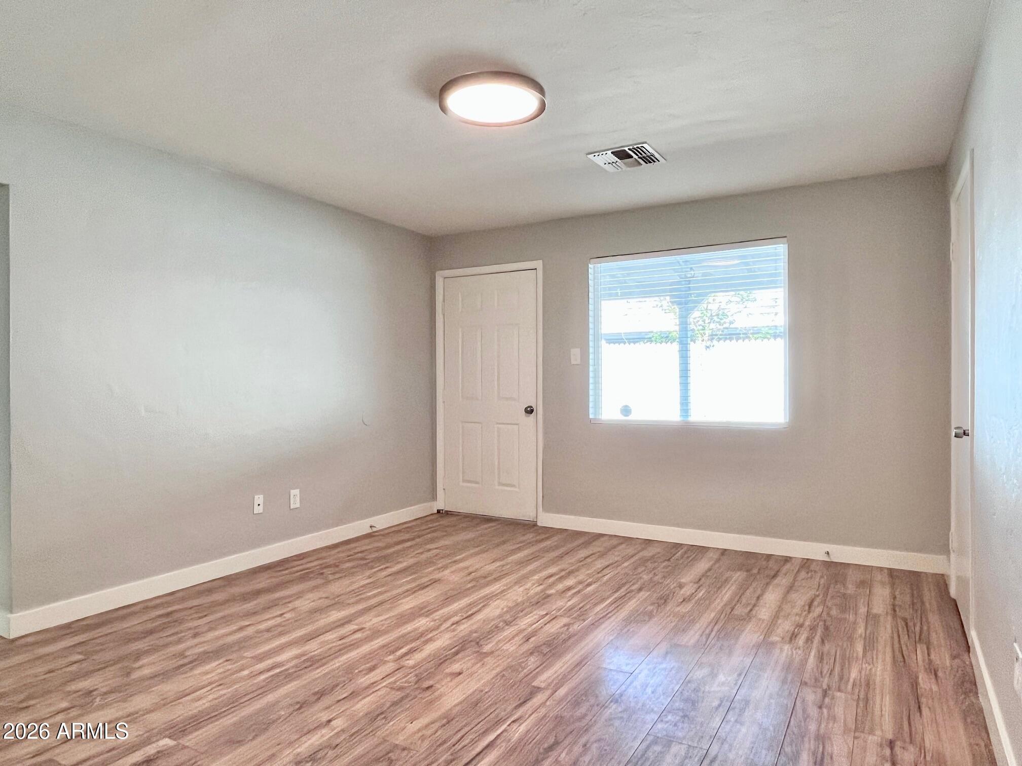 10839 N 15TH Avenue N