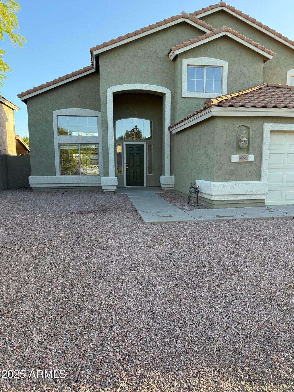 Photo of 1079 E Jasper Drive, Gilbert, AZ 85296 (MLS # 6934093)