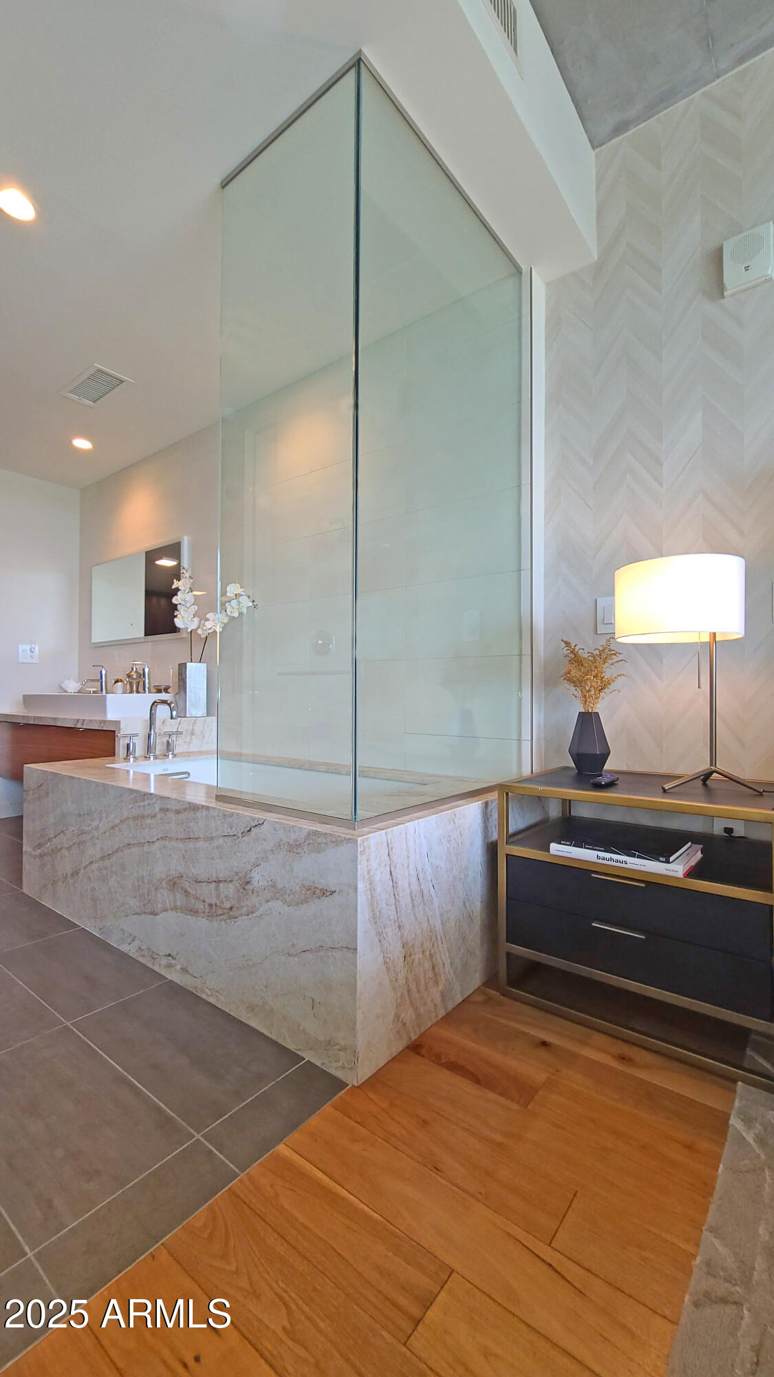 MOUNTAIN SHADOWS RESORT - CONDOMINIUM HOTEL - Residential