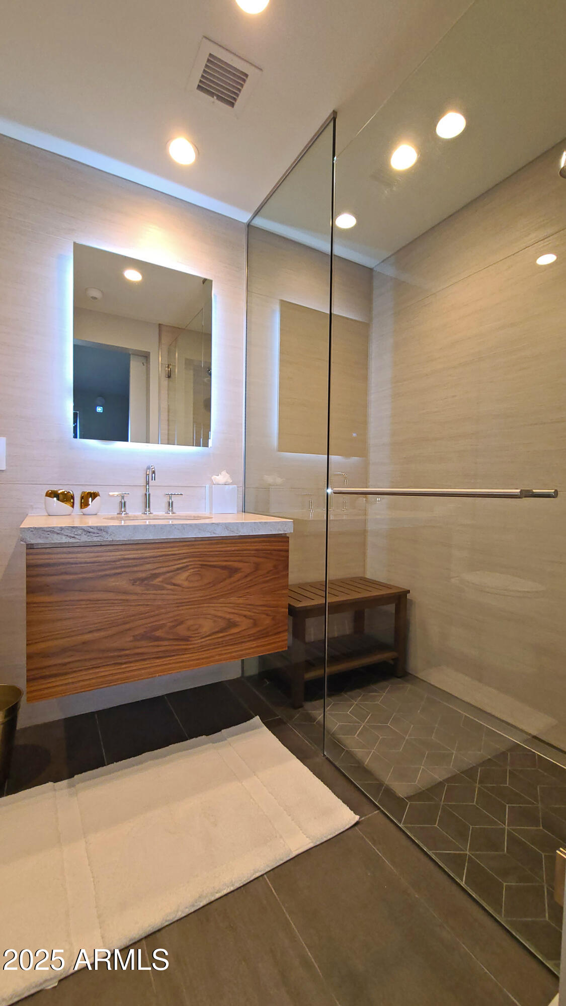 MOUNTAIN SHADOWS RESORT - CONDOMINIUM HOTEL - Residential