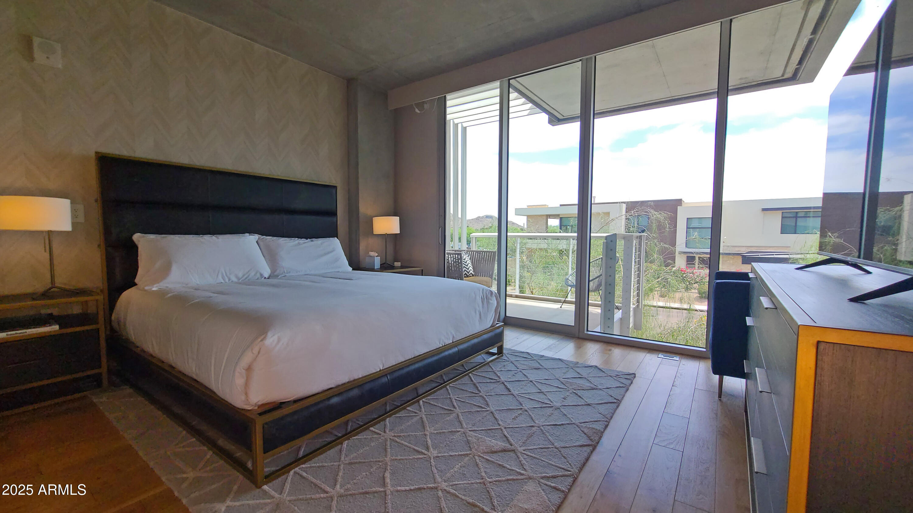 MOUNTAIN SHADOWS RESORT - CONDOMINIUM HOTEL - Residential