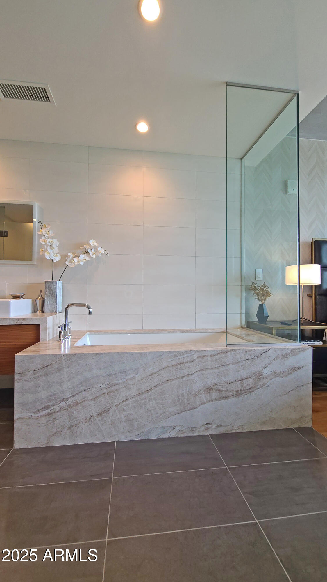 MOUNTAIN SHADOWS RESORT - CONDOMINIUM HOTEL - Residential