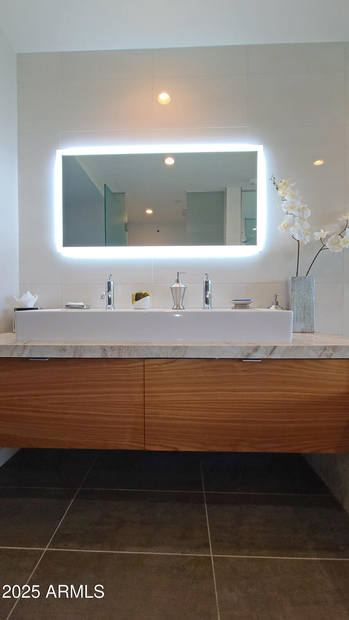 MOUNTAIN SHADOWS RESORT - CONDOMINIUM HOTEL - Residential