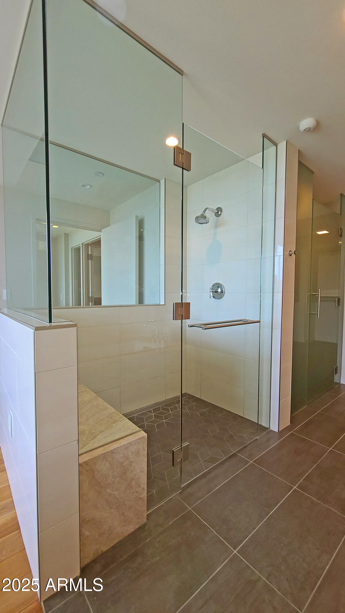MOUNTAIN SHADOWS RESORT - CONDOMINIUM HOTEL - Residential