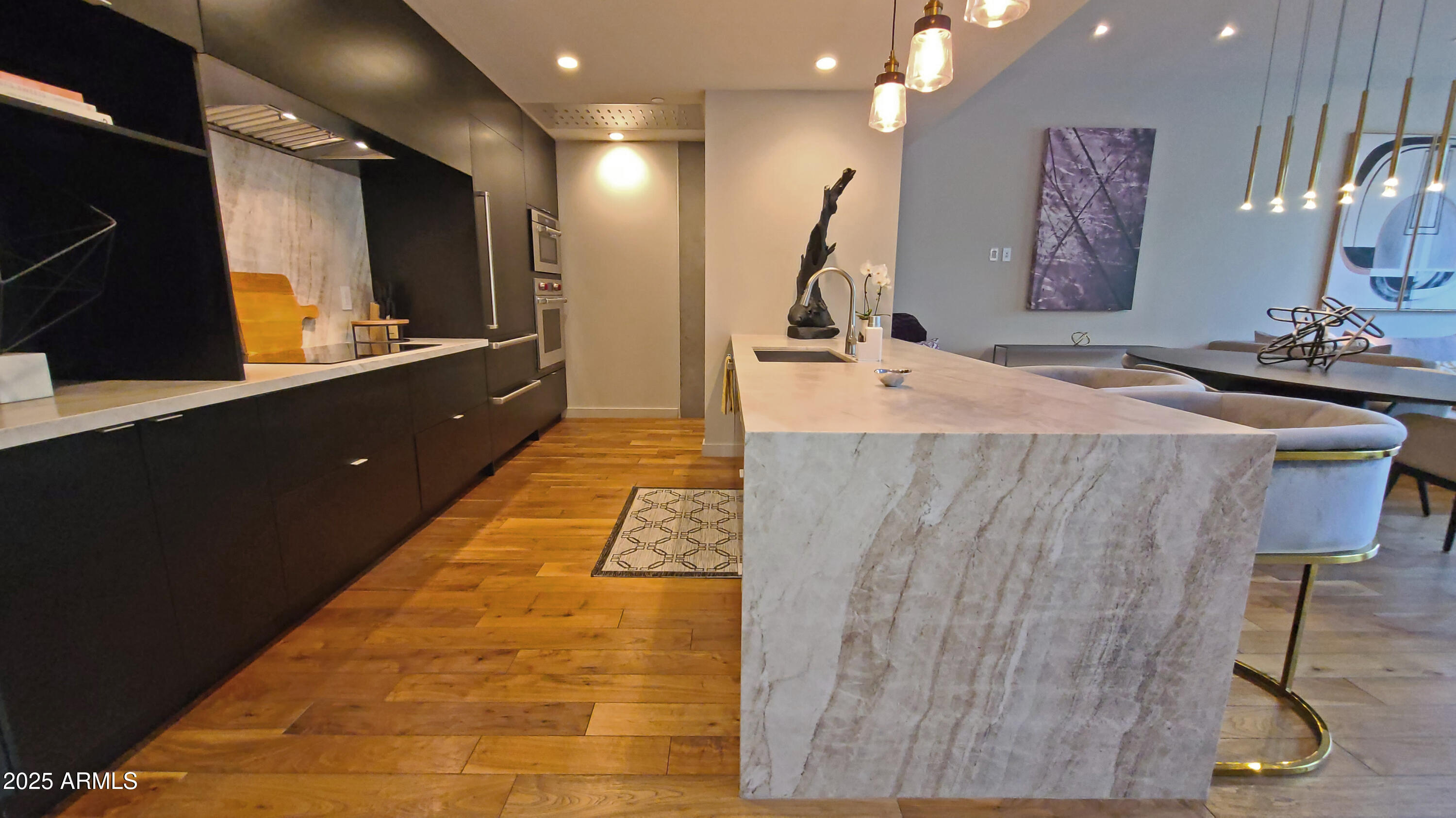 MOUNTAIN SHADOWS RESORT - CONDOMINIUM HOTEL - Residential