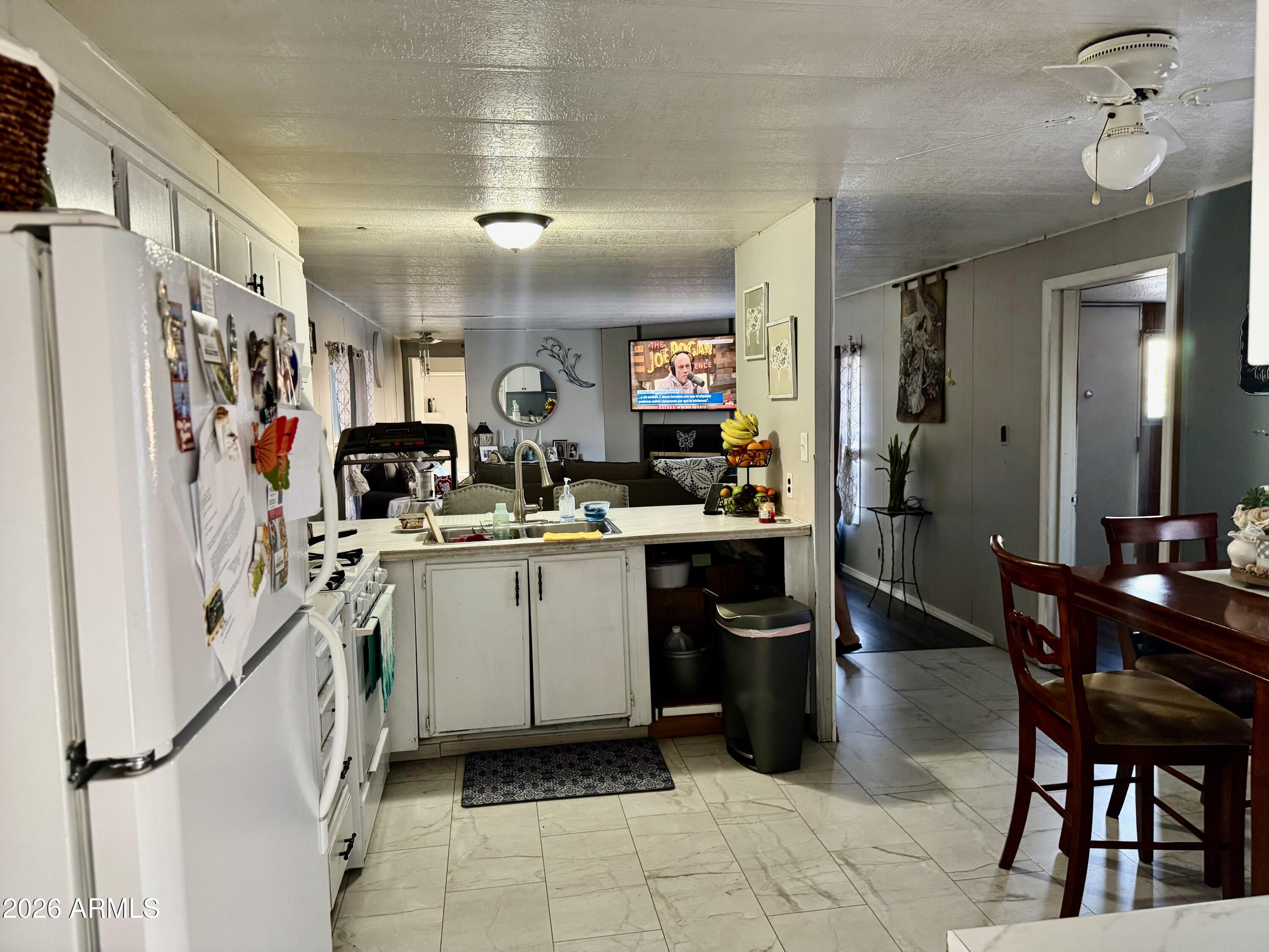 12727 W Glendale Avenue 42