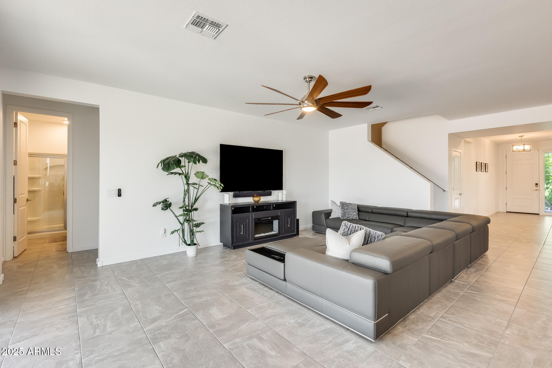 14129 W OLD OAK Lane