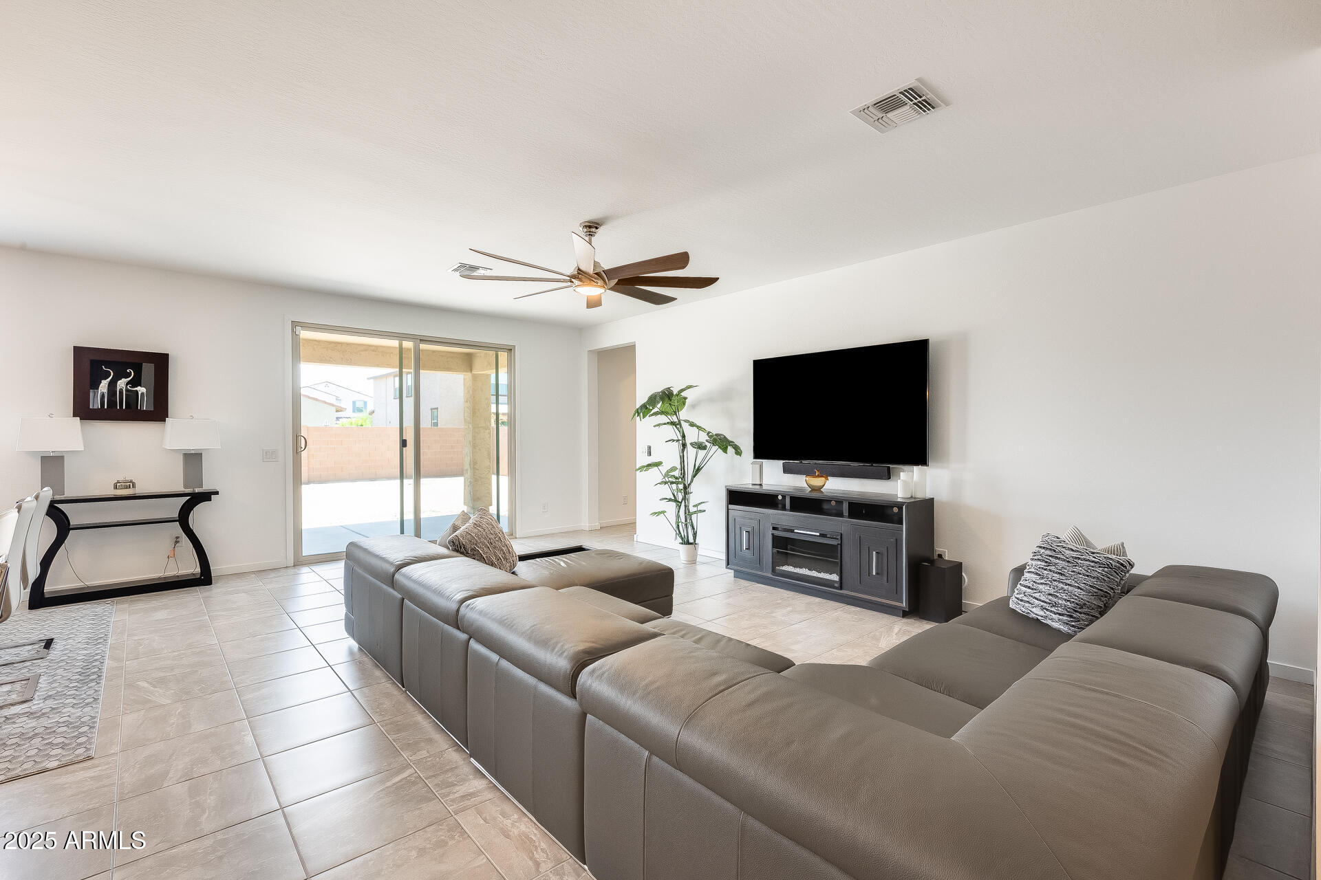 14129 W OLD OAK Lane