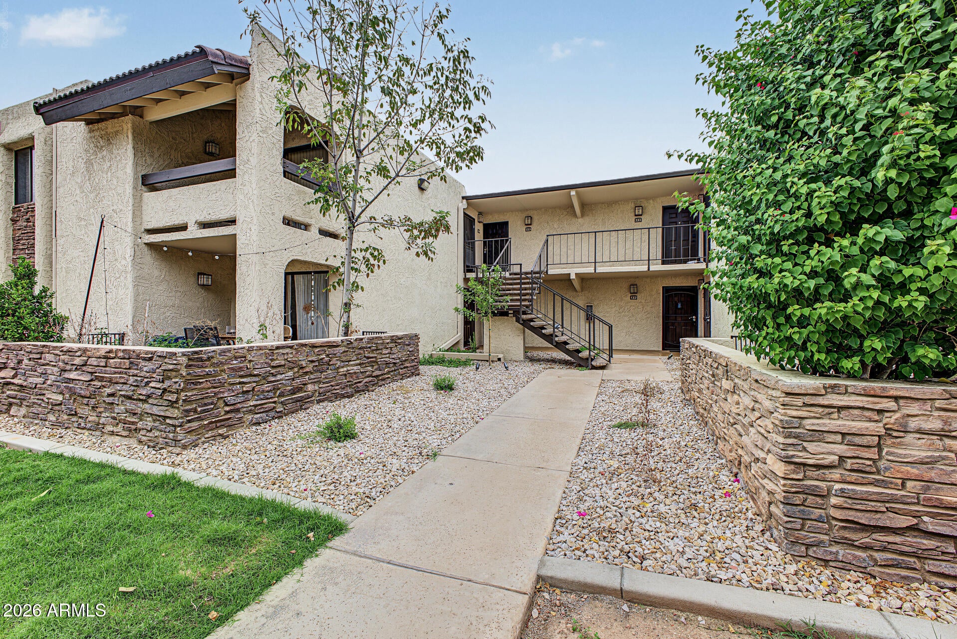 3825 E CAMELBACK Road 122
