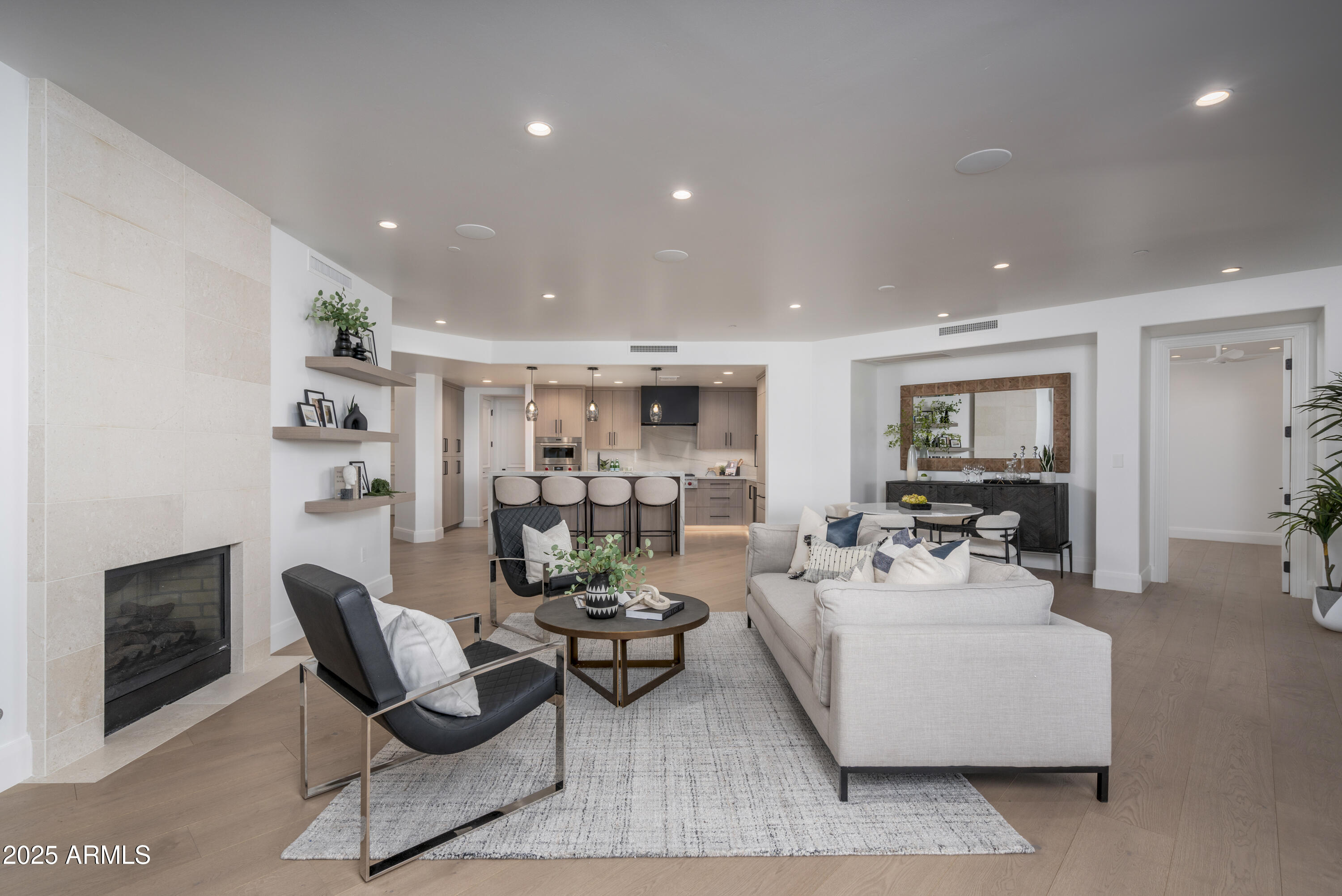 7175 E Camelback Road 601