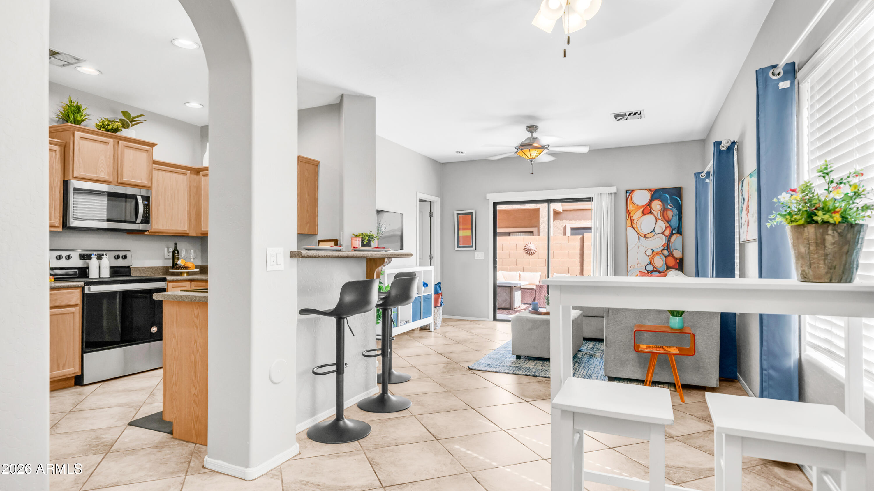 2565 S SIGNAL BUTTE Road 52