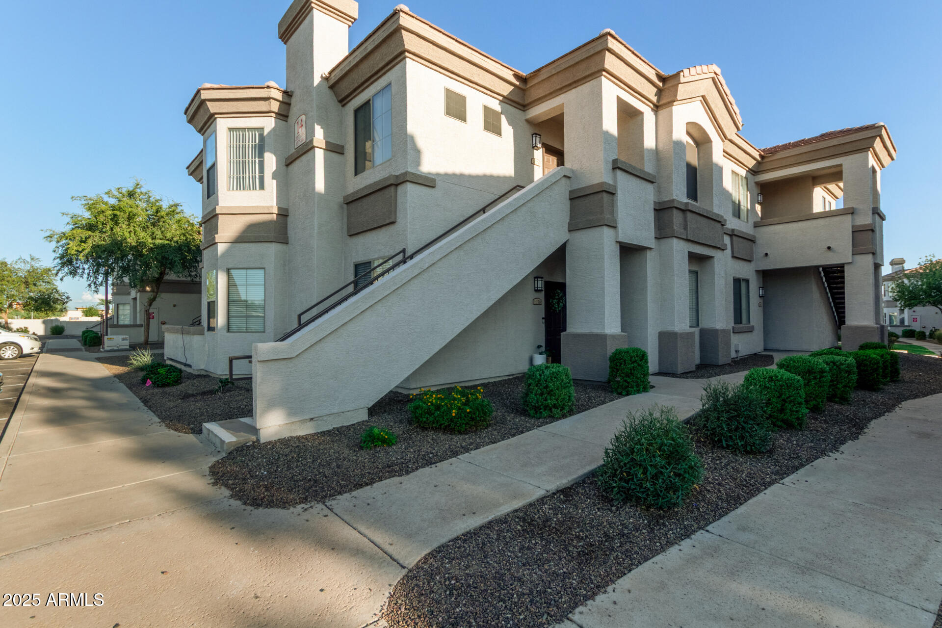 1941 S PIERPONT Drive 2078