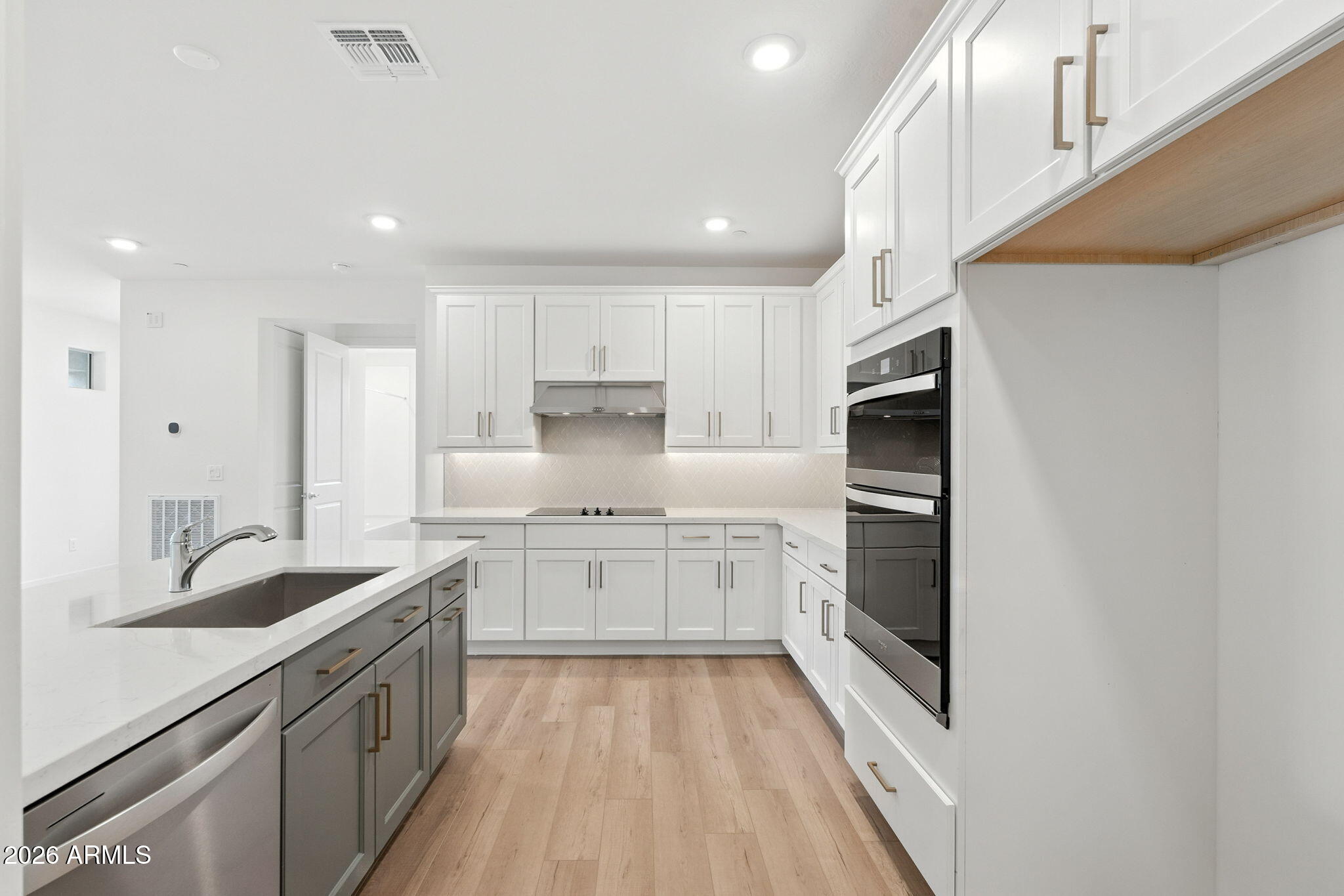 2121 W SONORAN DESERT Drive 67