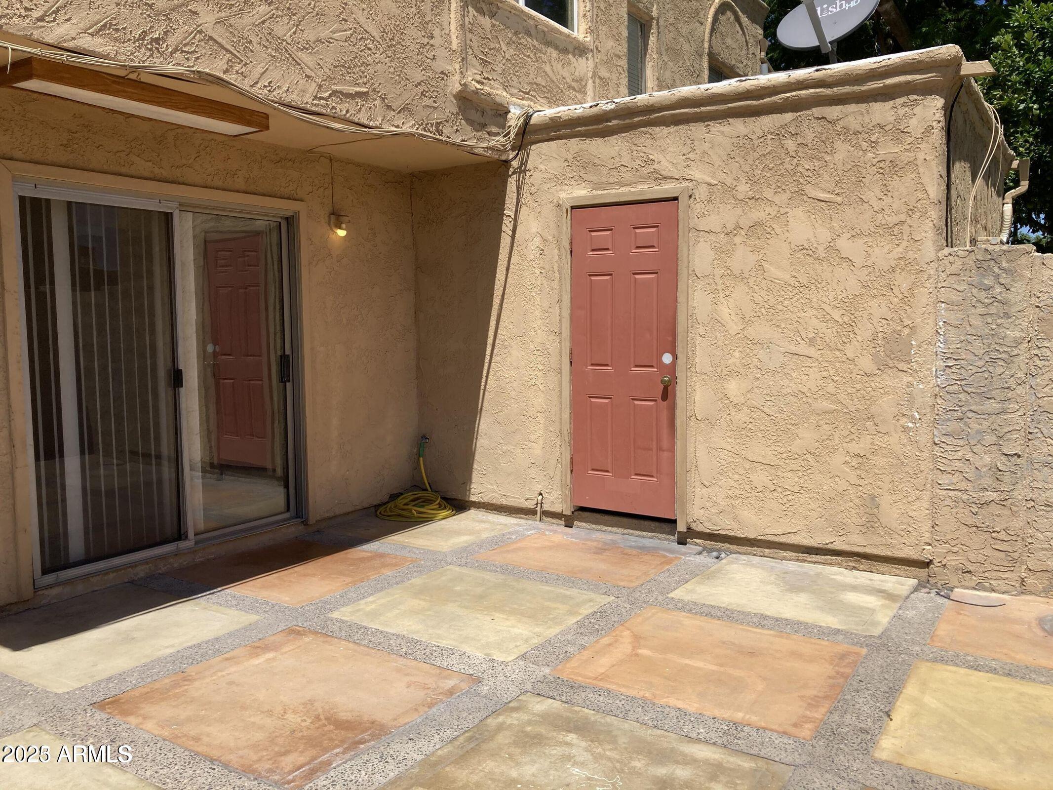 948 S ALMA SCHOOL Road 102