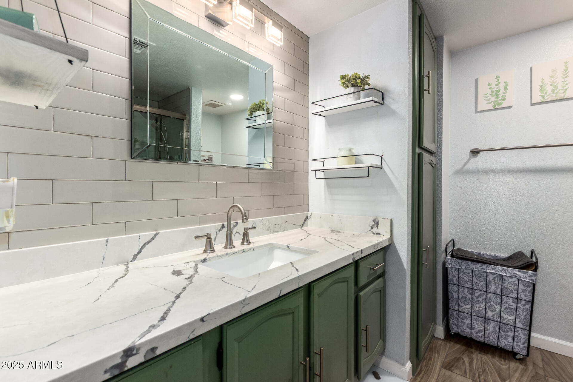 8214 N 21ST Drive A104