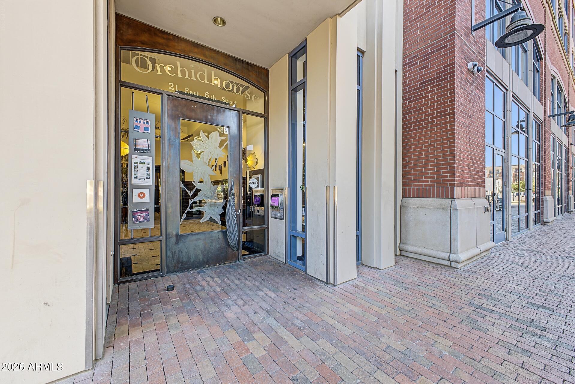 Properties 3 21 E 6TH Street 607