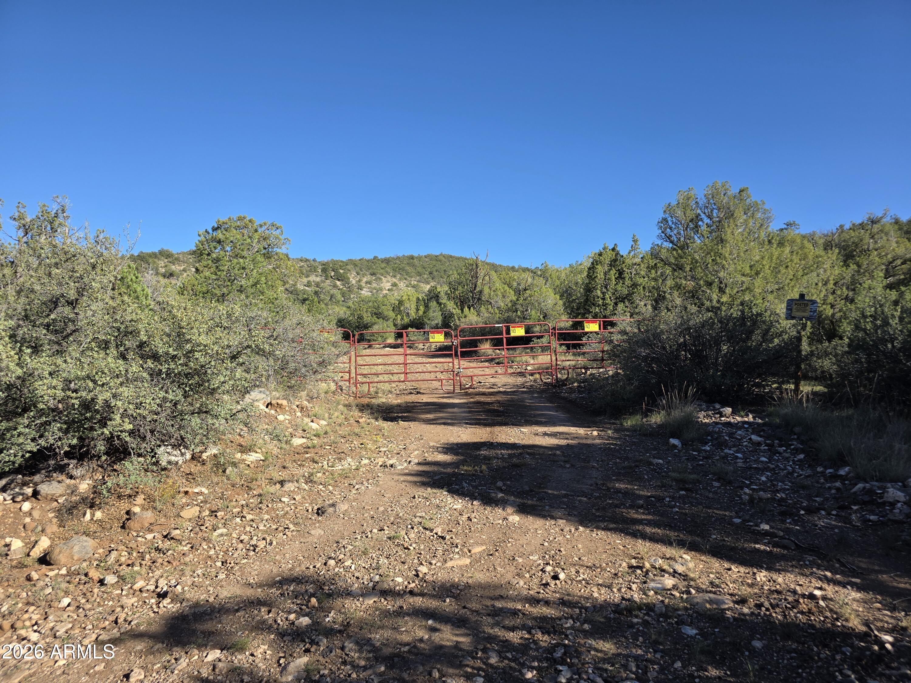824 Seligman Yavapai County -- -