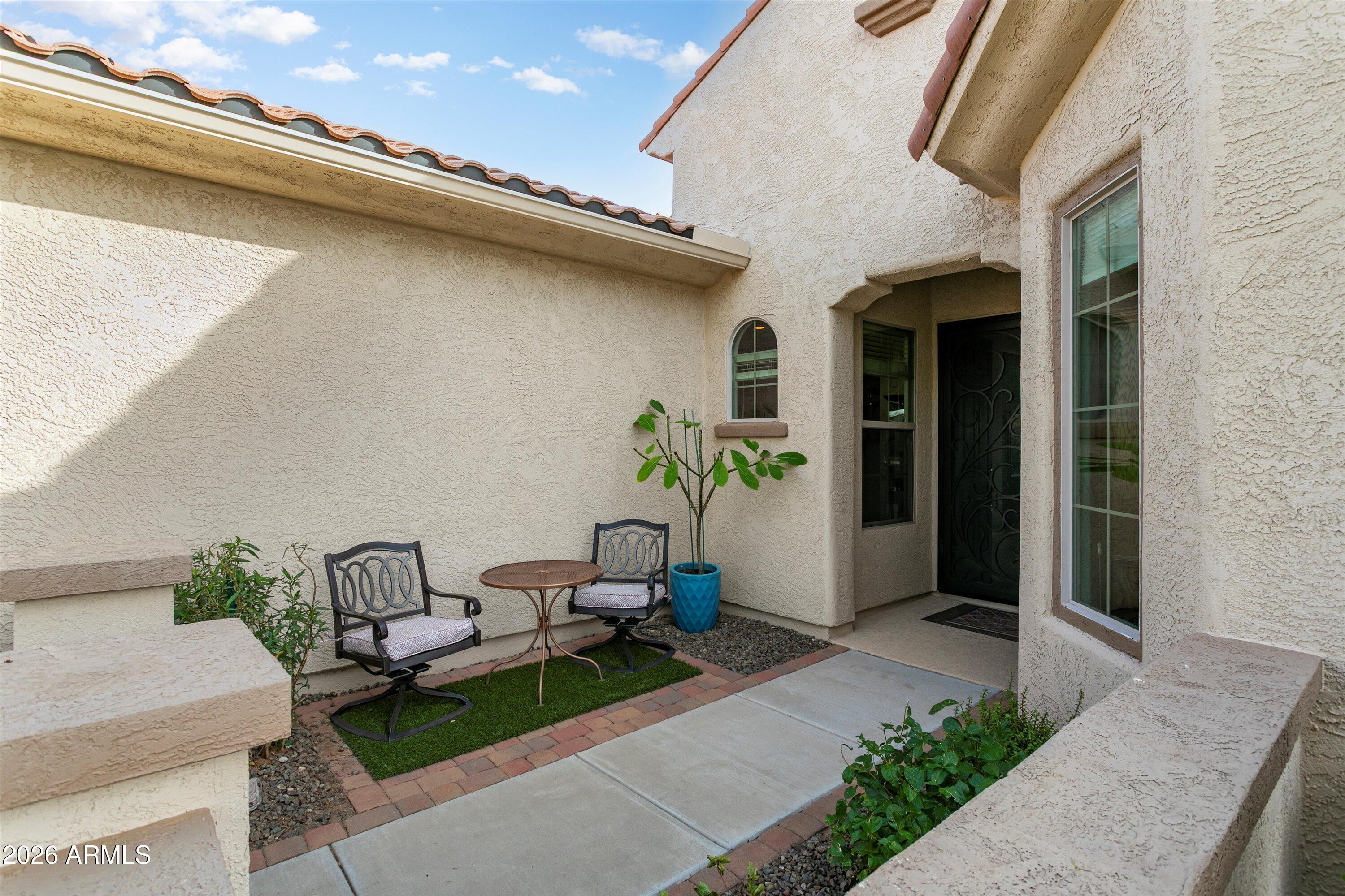 26847 W POTTER Drive