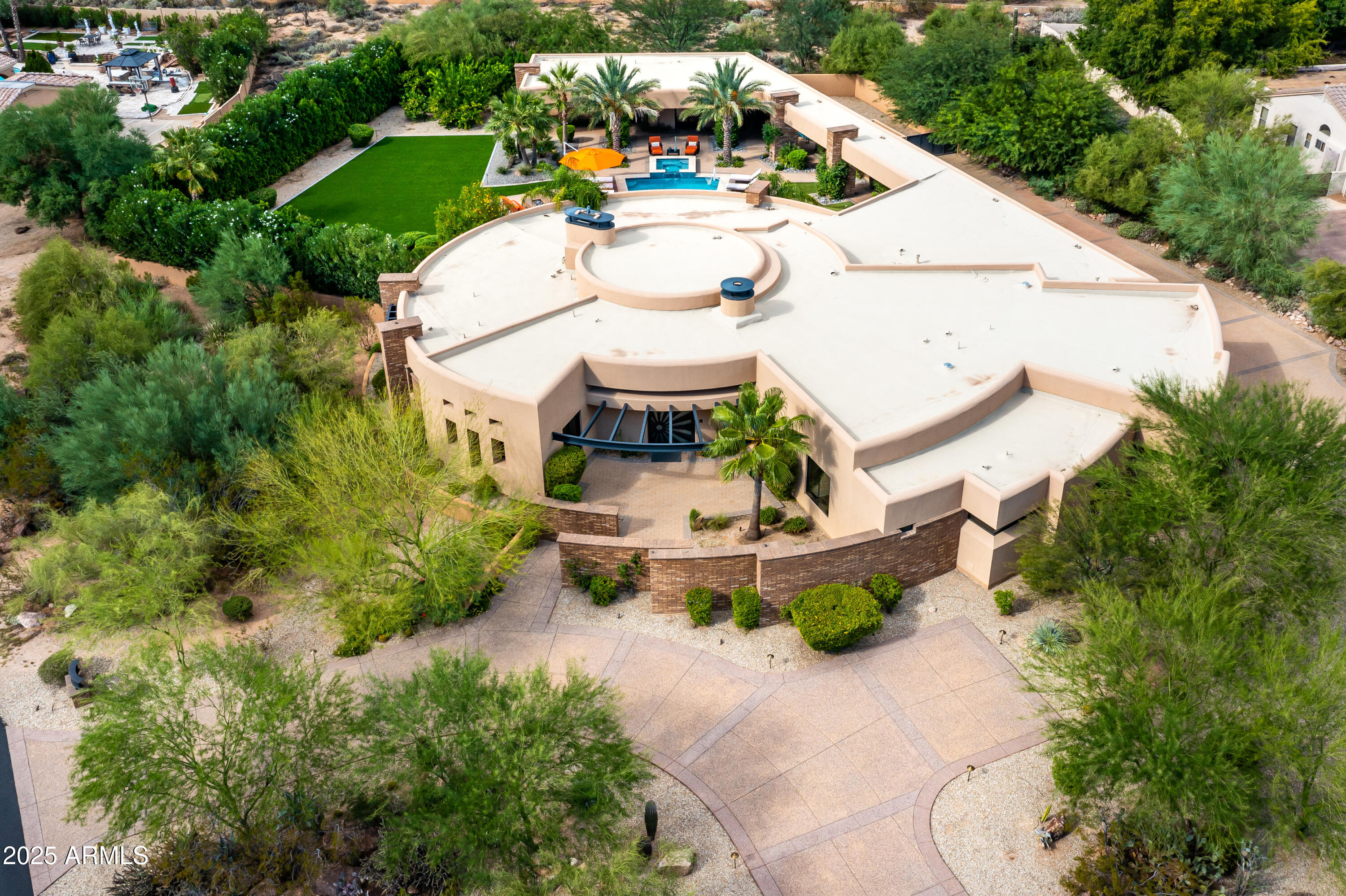 8116 E VISTA BONITA Drive