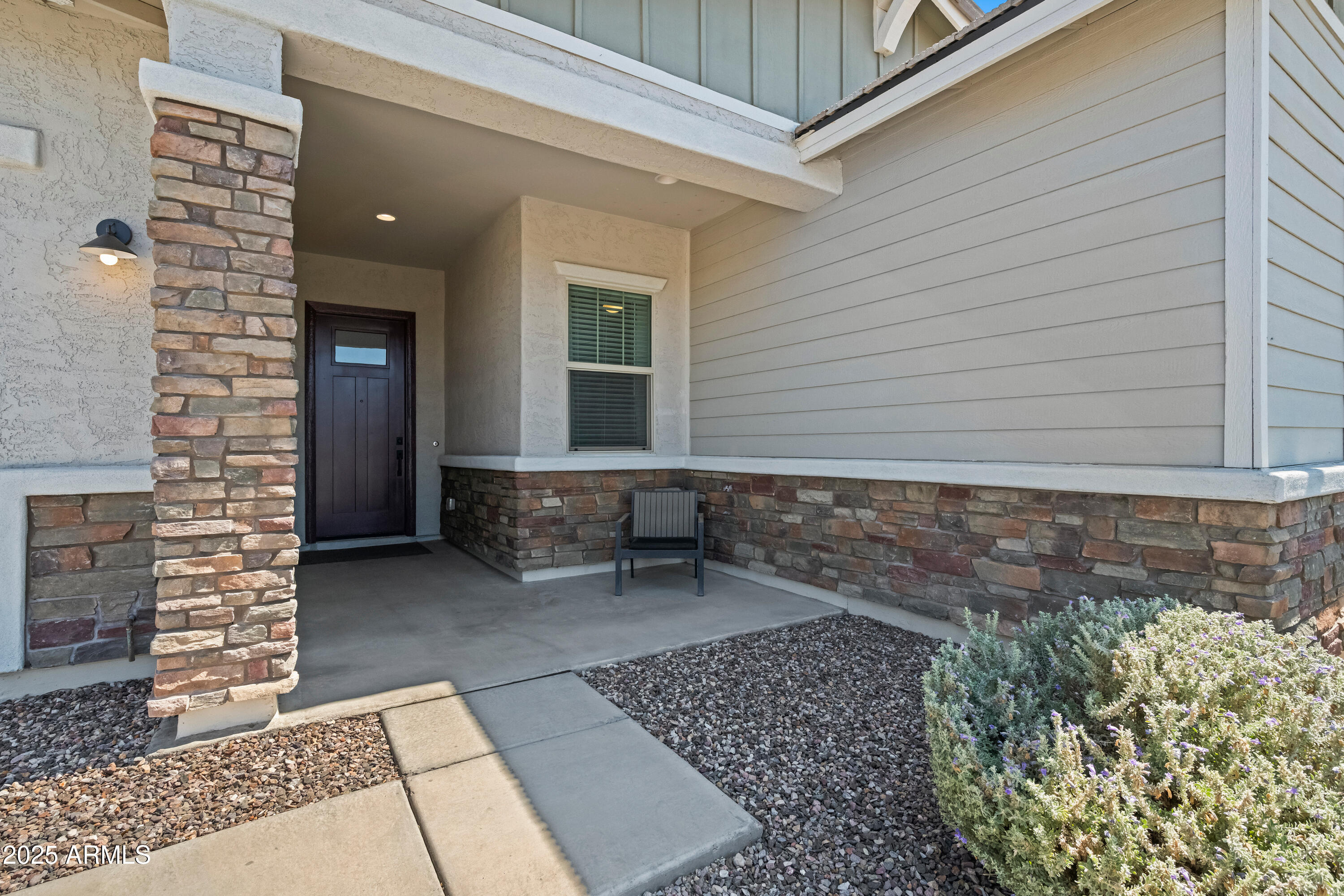 18208 W MEDLOCK Drive