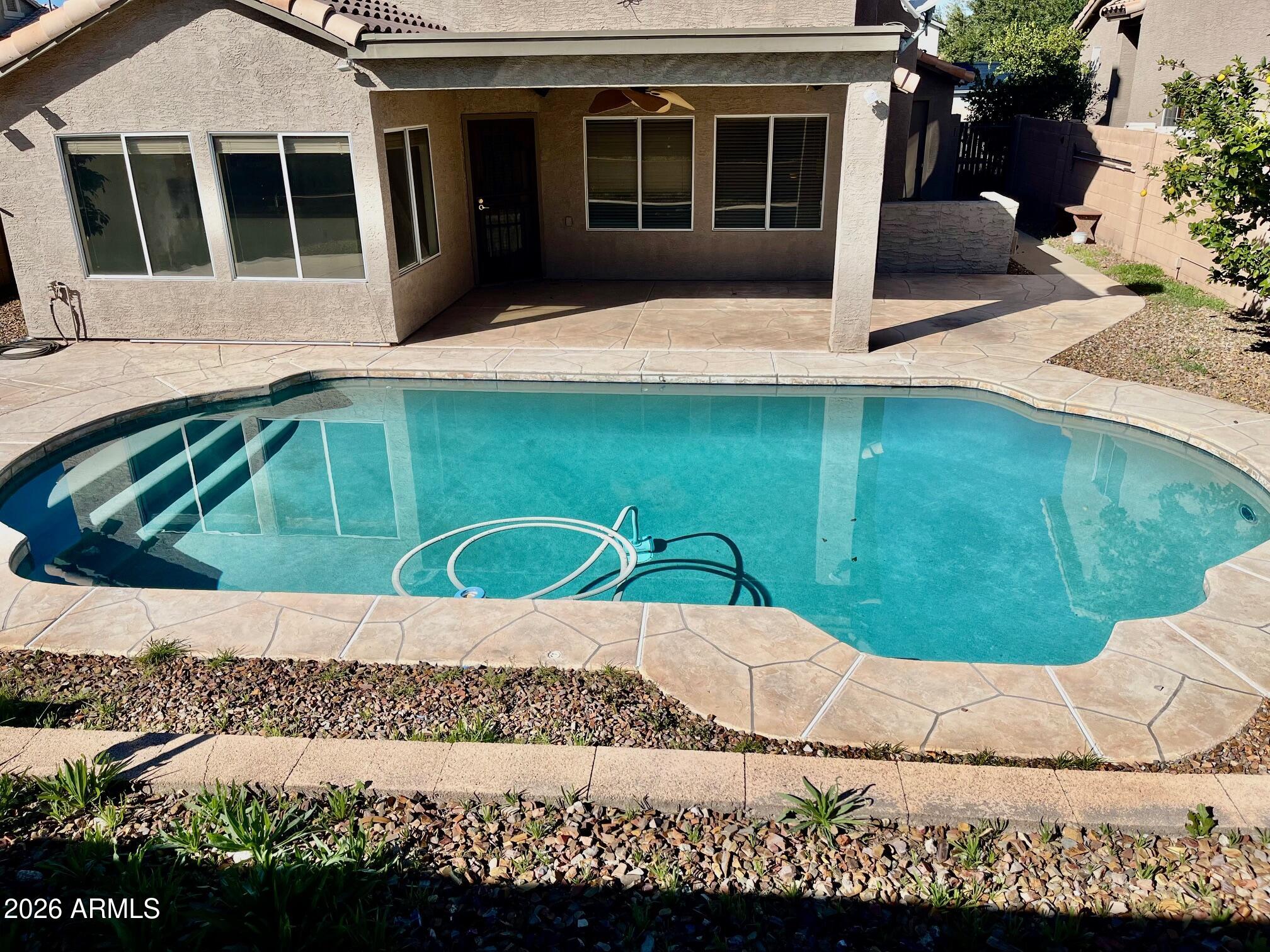 1701 E YUKON Drive