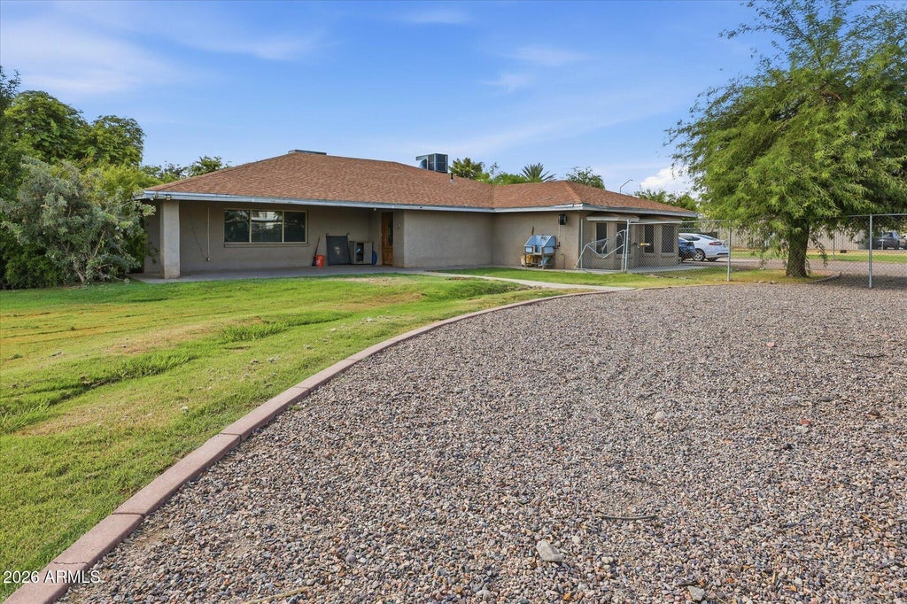 Photo of 14 S 29th Place, Gilbert, AZ 85296 (MLS # 7076293)