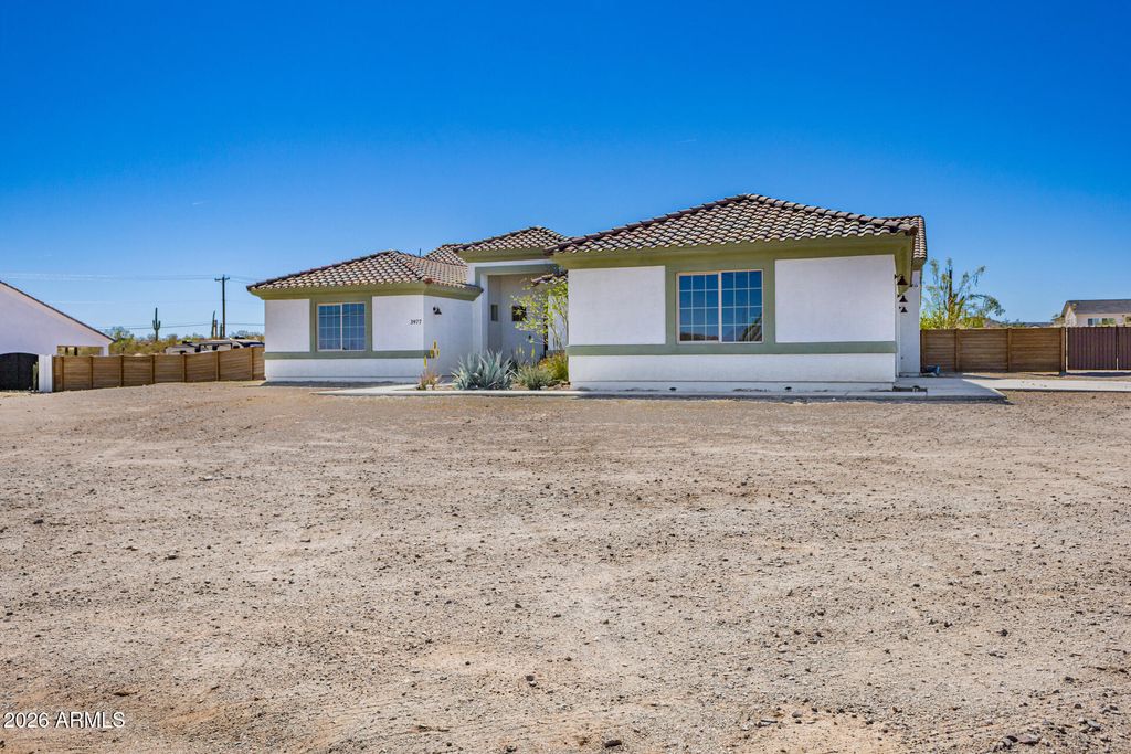 Photo of 3977 W Silverdale Road, San Tan Valley, AZ 85144 (MLS # 7002452)